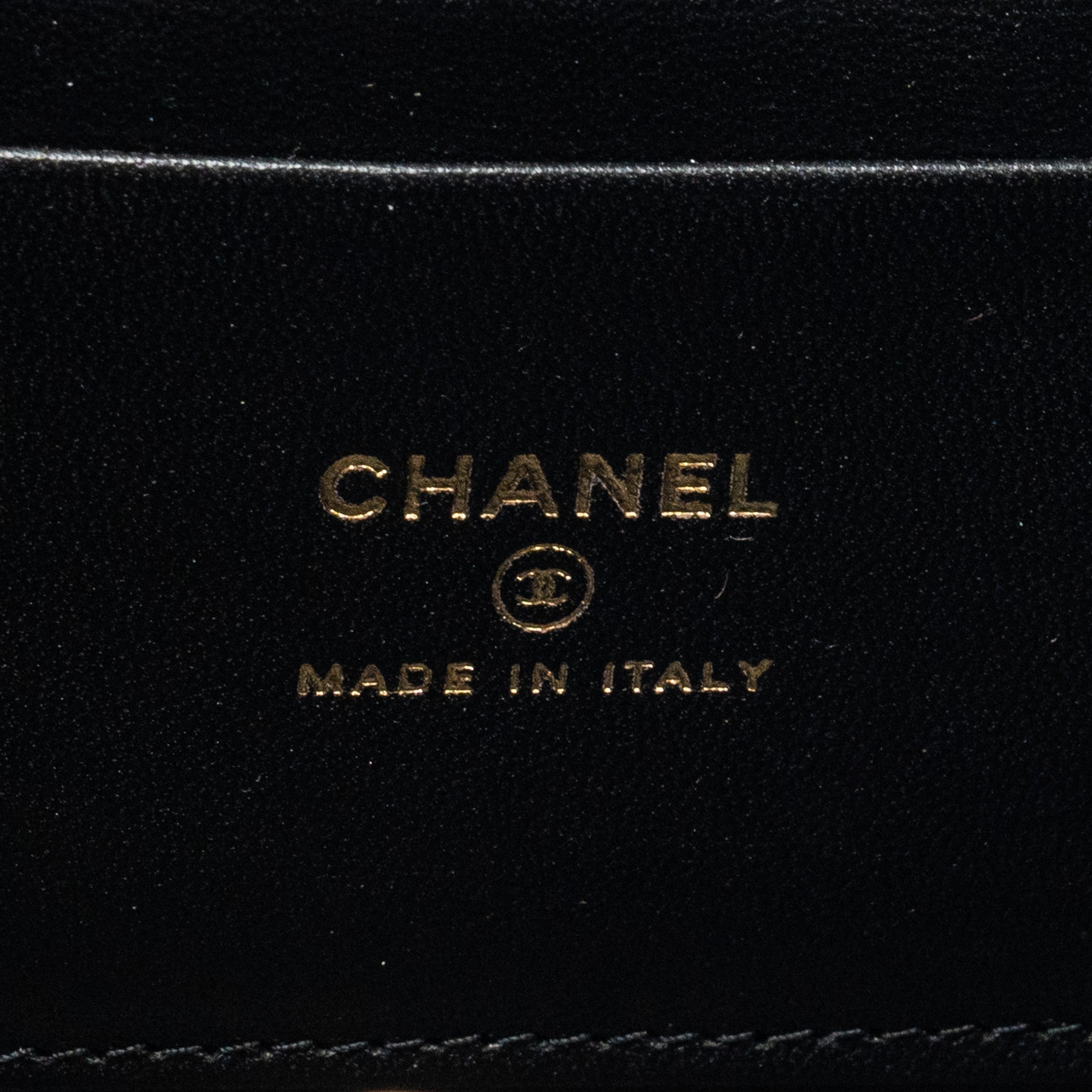CHANEL TOP HANDLE LONG VANITY CASE LAMBSKIN BLACK LGHW (MICROCHIP)