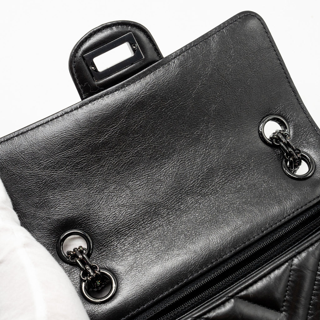 CHANEL MINI 2.55 REISSUE CHEVRON CALFSKIN SO BLACK