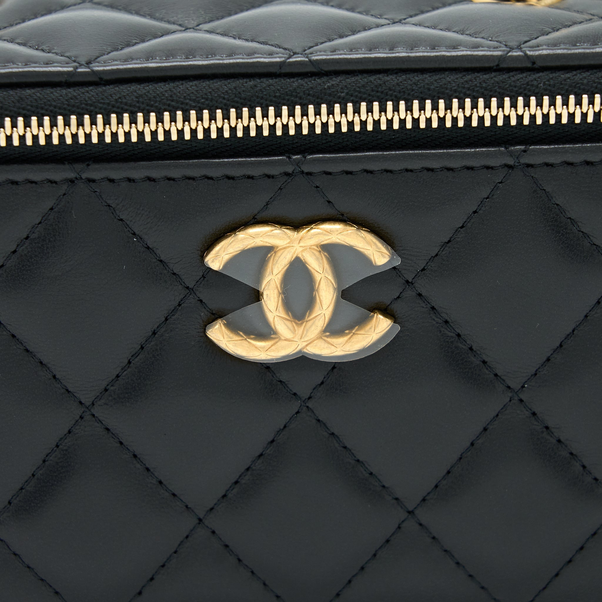 CHANEL 22K GOLD PILLAR ADJUSTABLE CHAIN LONG VANITY LAMBSKIN BLACK GHW