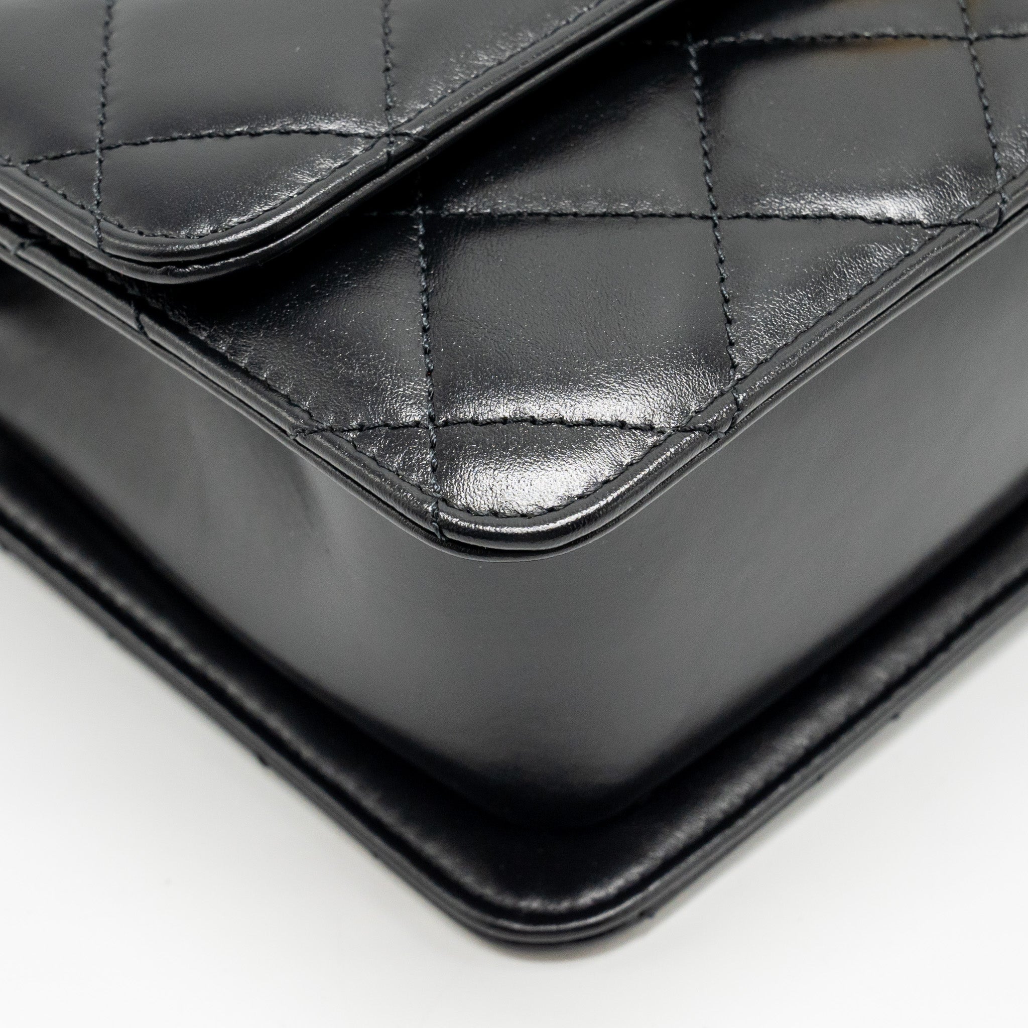 CHANEL GOLD CRUSH FLAP BAG CALFSKIN BLACK GHW (MICROCHIP)