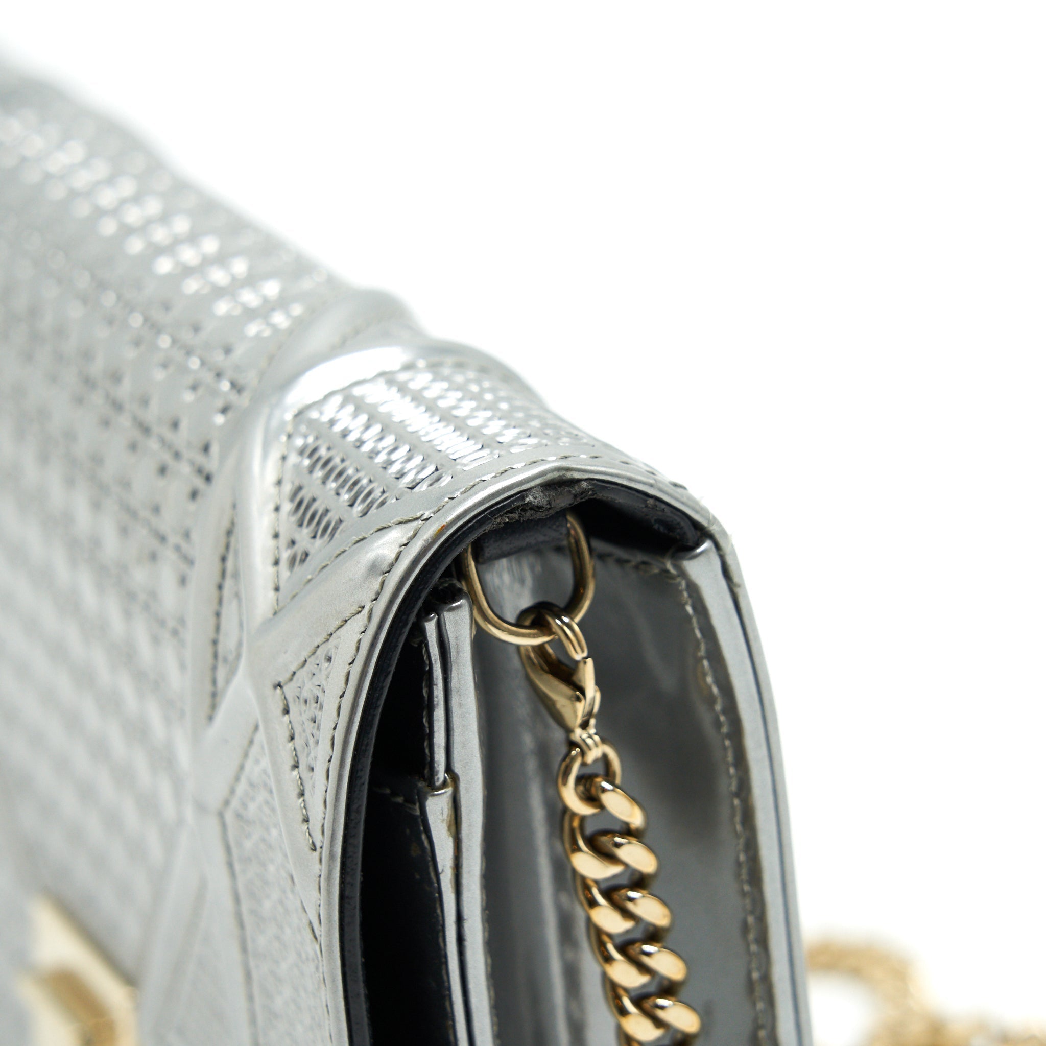 DIOR DIORAMA WALLET ON CHAIN METALLIC SILVER GHW