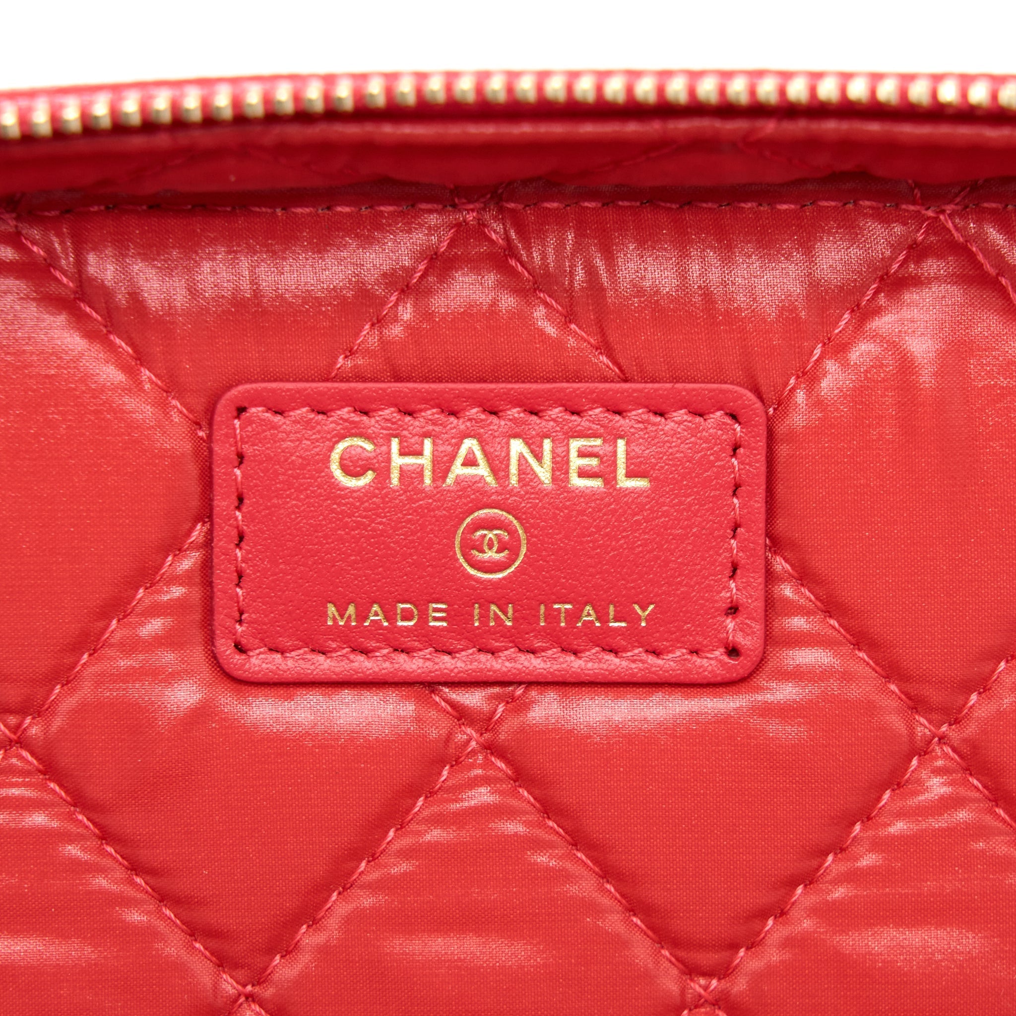 CHANEL TOP HANDLE VANITY CASE CAVIAR RED LGHW