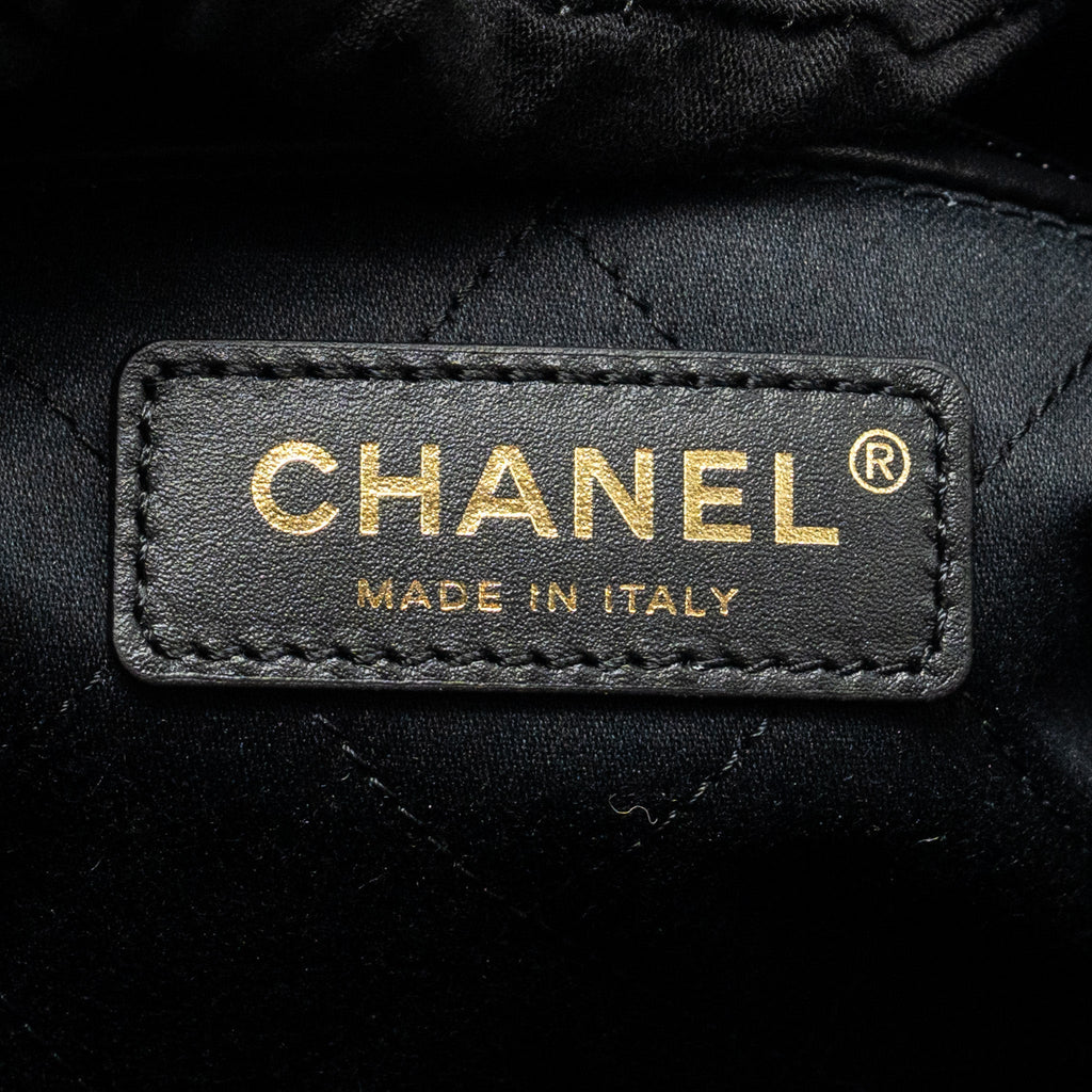 CHANEL SMALL 22 BAG SHINY CALFSKIN BLACK GHW (MICROCHIP)