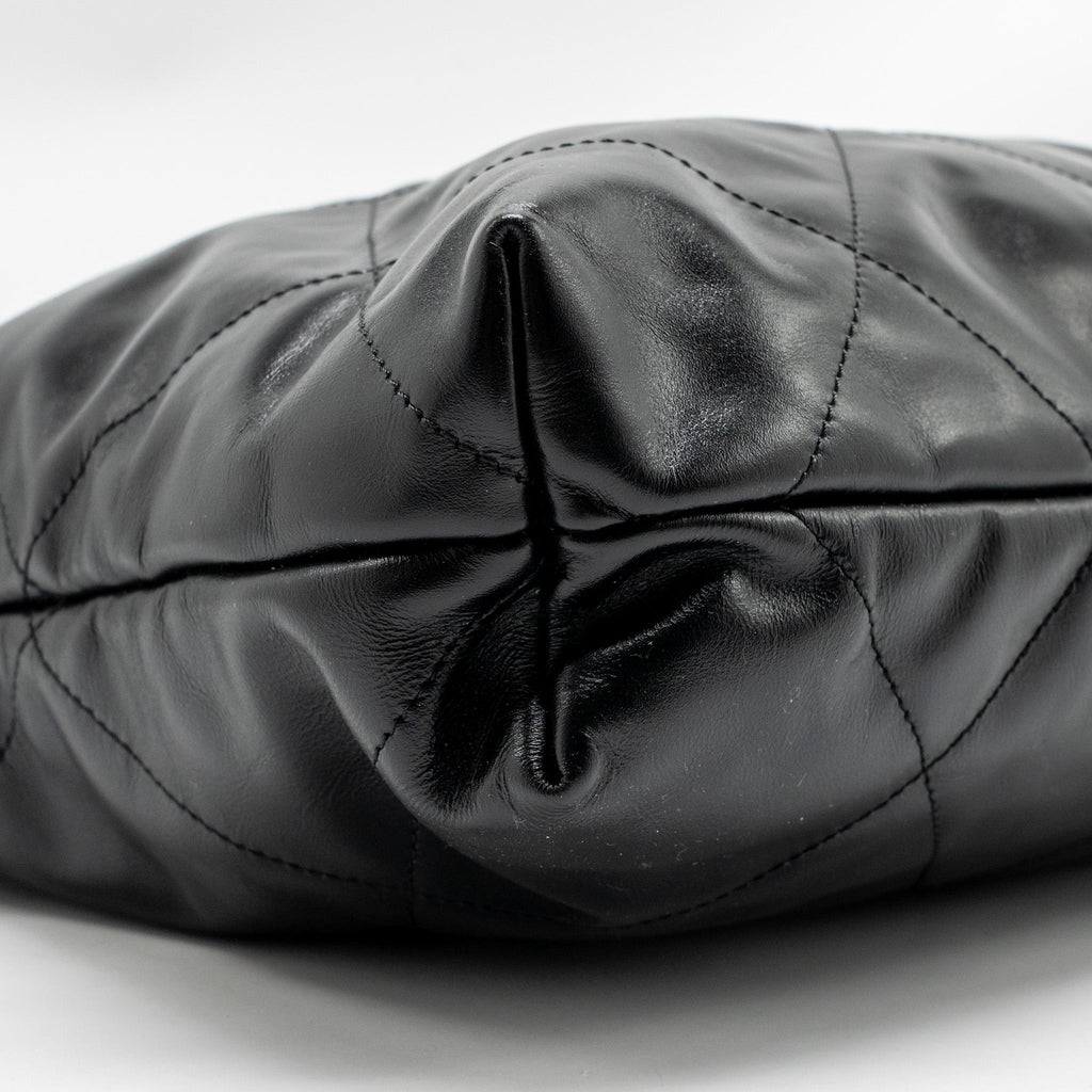 CHANEL MEDIUM 22 BAG SHINY CALFSKIN BLACK GHW (MICROCHIP)