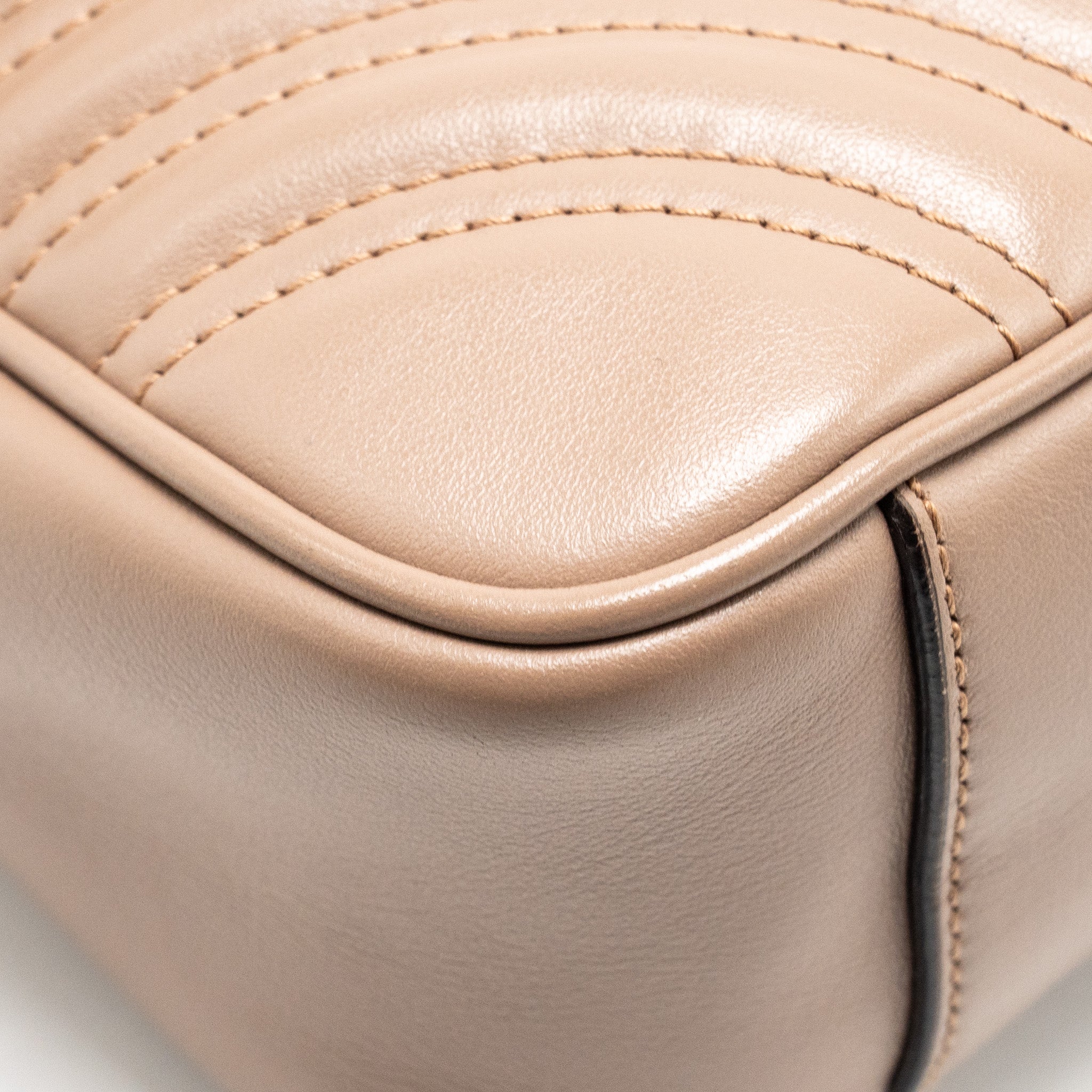 GUCCI SMALL GG MARMONT SHOULDER BAG CALFSKIN BEIGE GHW