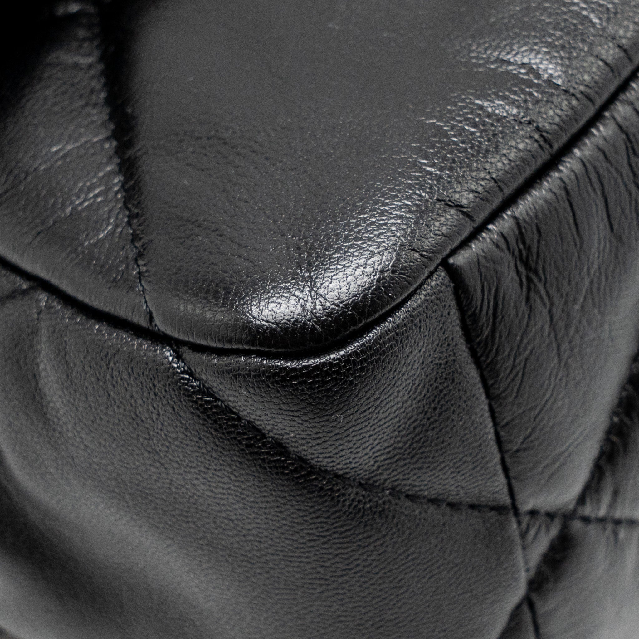 CHANEL LARGE 19 BAG GOATSKIN BLACK GHW