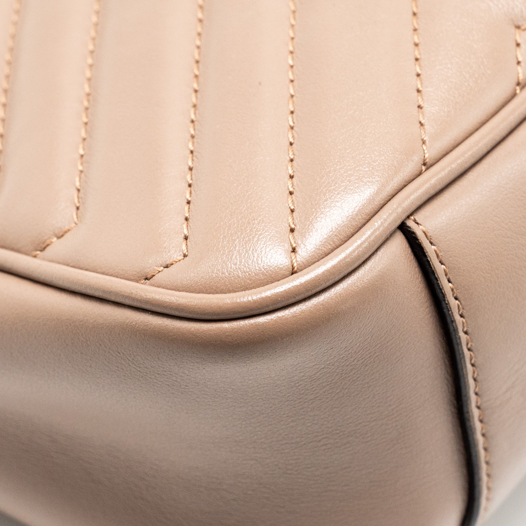GUCCI SMALL GG MARMONT SHOULDER BAG CALFSKIN BEIGE GHW