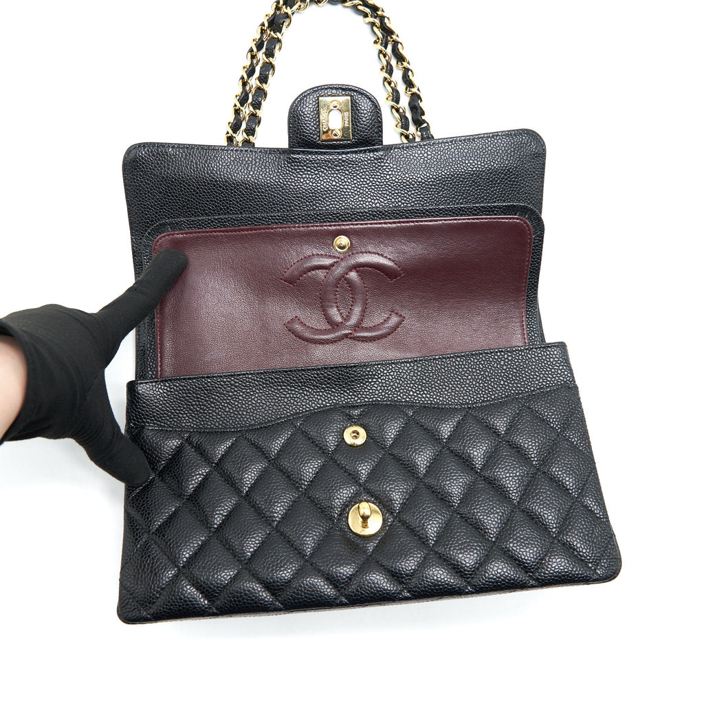 CHANEL CLASSIC DOUBLE FLAP MEDIUM BLACK CAVIAR GHW
