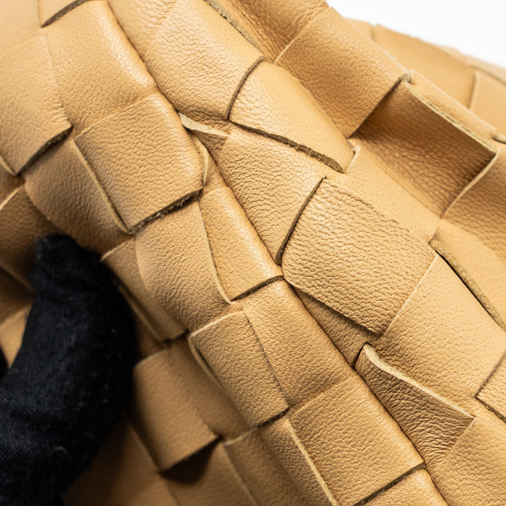 BOTTEGA VENETA MINI JODIE LEATHER BEIGE GHW
