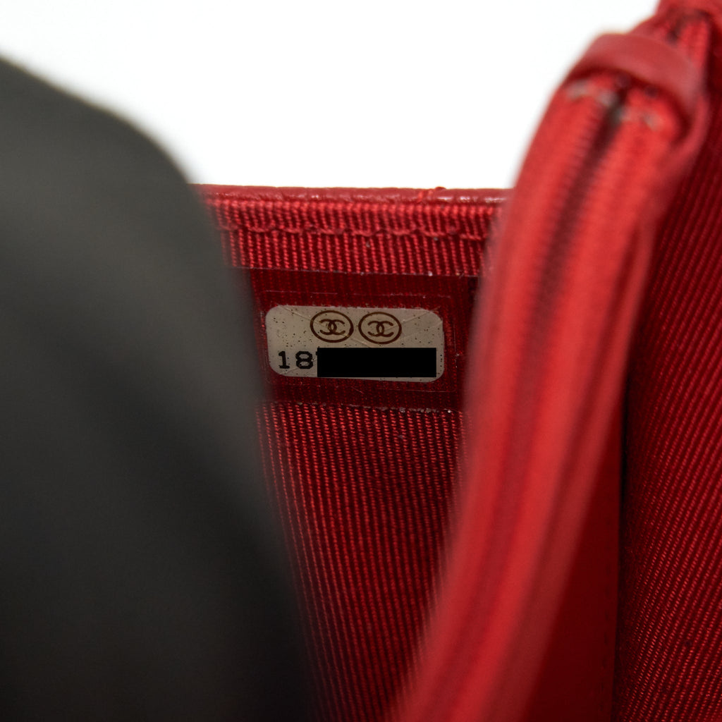 CHANEL WALLET ON CHAIN CAVIAR RED WITH SHW SERIAL 18