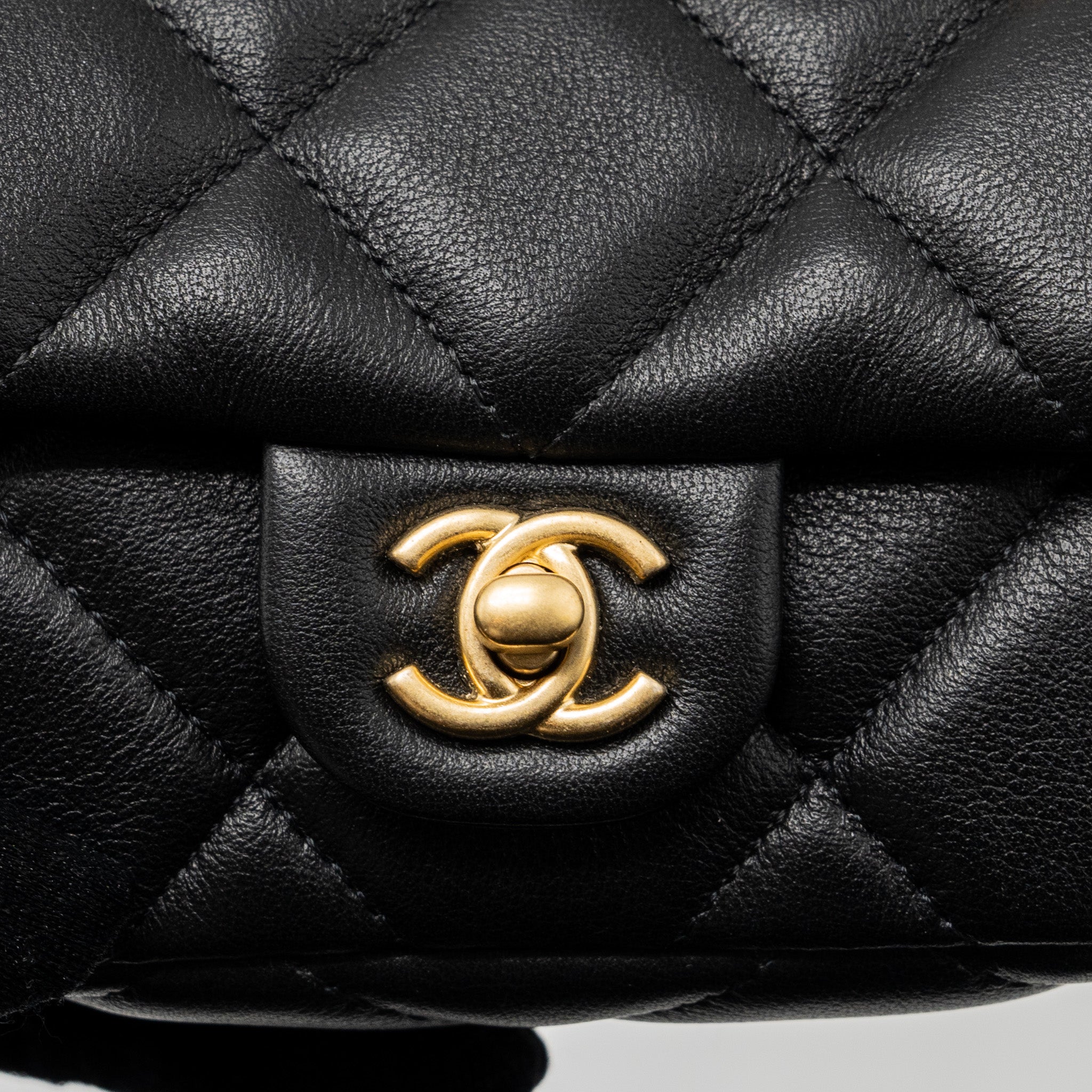 CHANEL 21K MINI FLAP BAG CALFSKIN BLACK BRUSHED GHW