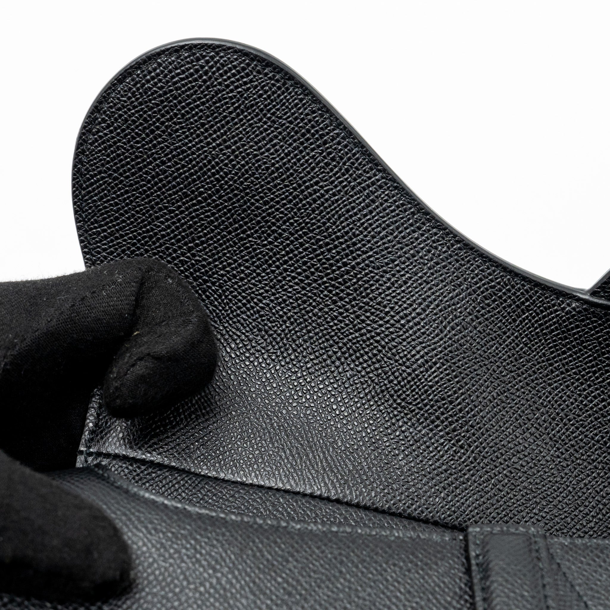 DIOR MEDIUM SADDLE BAG WITH STRAP GRAINED CALFSKIN BLACK GHW
