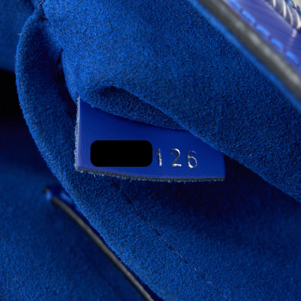 LOUIS VUITTON TWIST PM EPI BLUE SHW