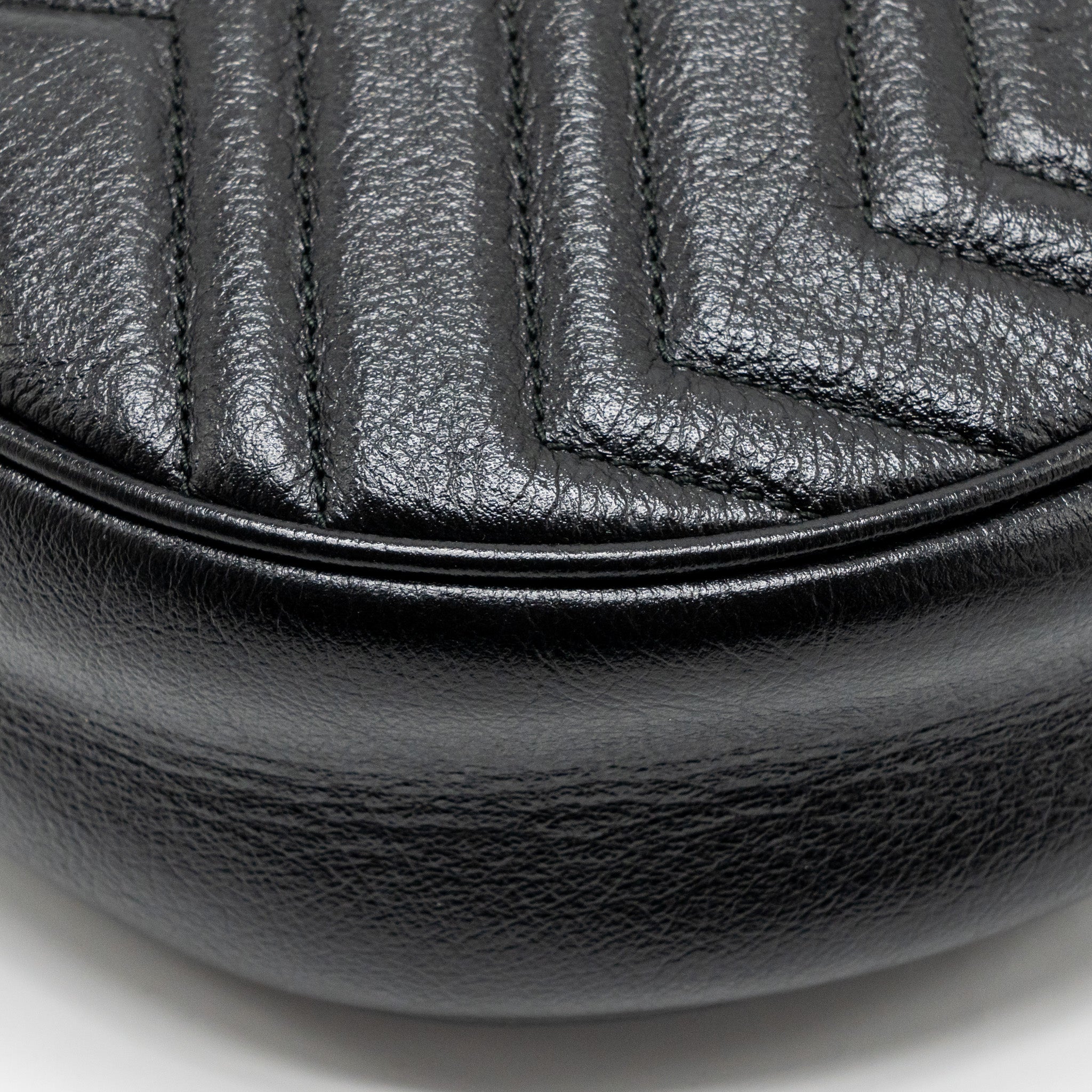 GUCCI GG MARMONT ROUND CROSSBODY BAG CALFSKIN BLACK GHW