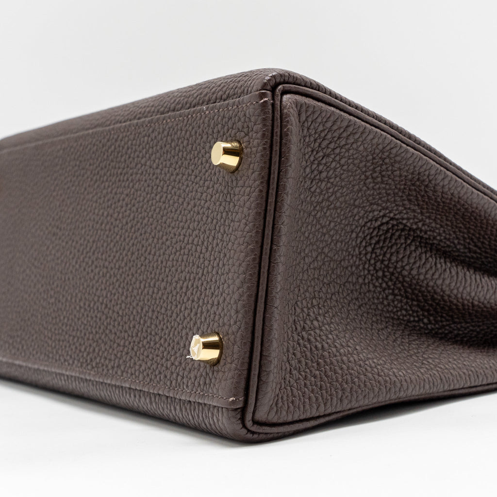 HERMES KELLY 28 TOGO CHOCOLATE GHW