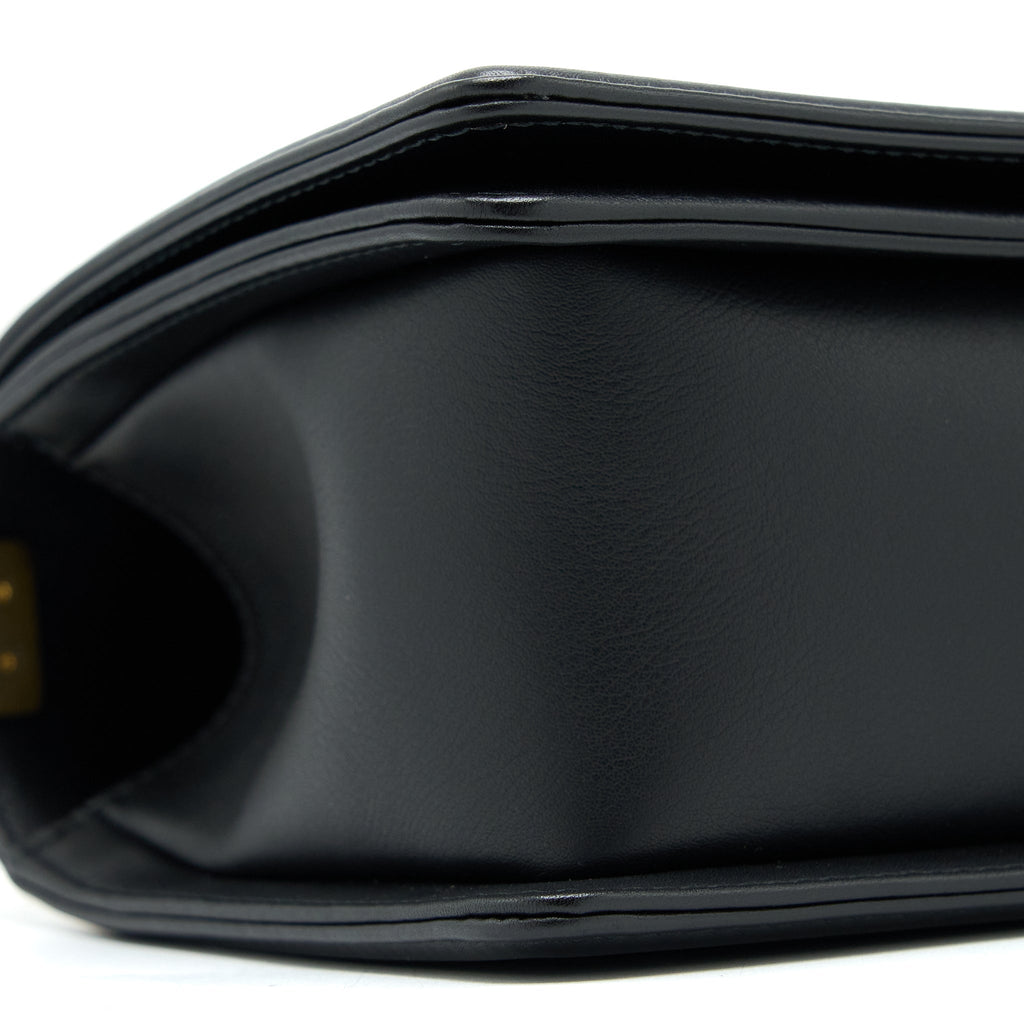 CHANEL MEDIUM BOY BAG CALFSKIN BLACK BRUSHED GHW