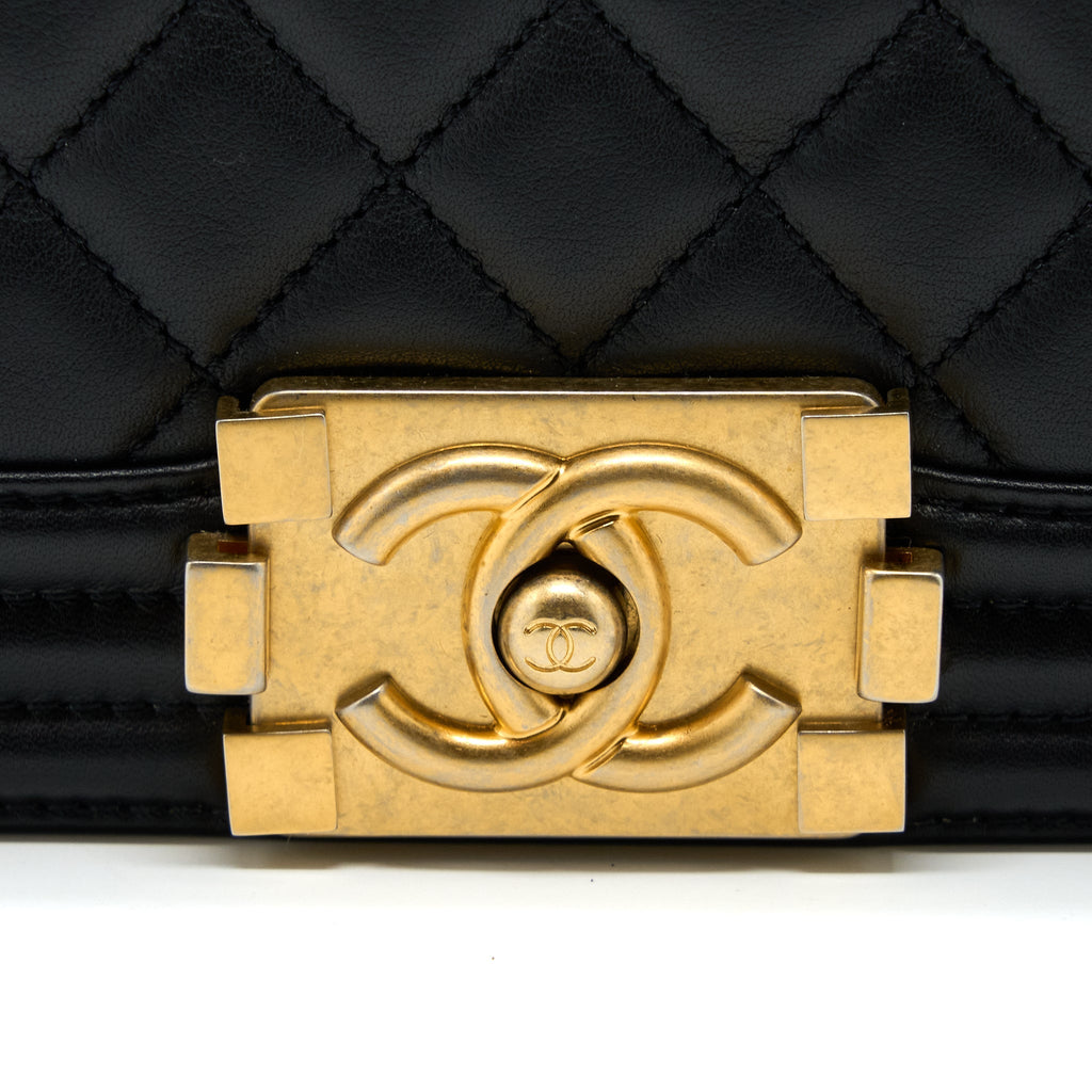 CHANEL MEDIUM BOY BAG CALFSKIN BLACK BRUSHED GHW