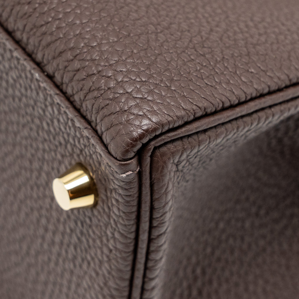 HERMES KELLY 28 TOGO CHOCOLATE GHW