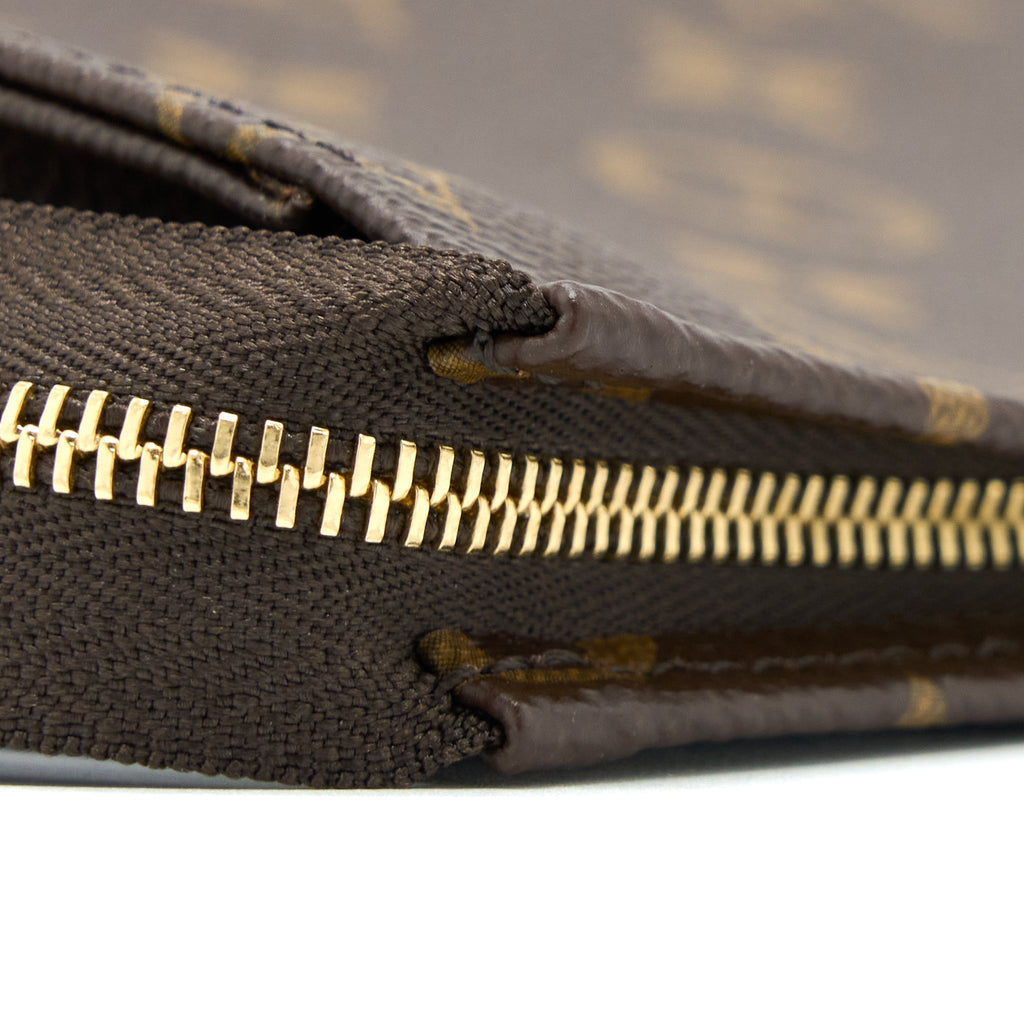 LOUIS VUITTON TOILETRY POCHETTE 26 MONOGRAM CANVAS GHW