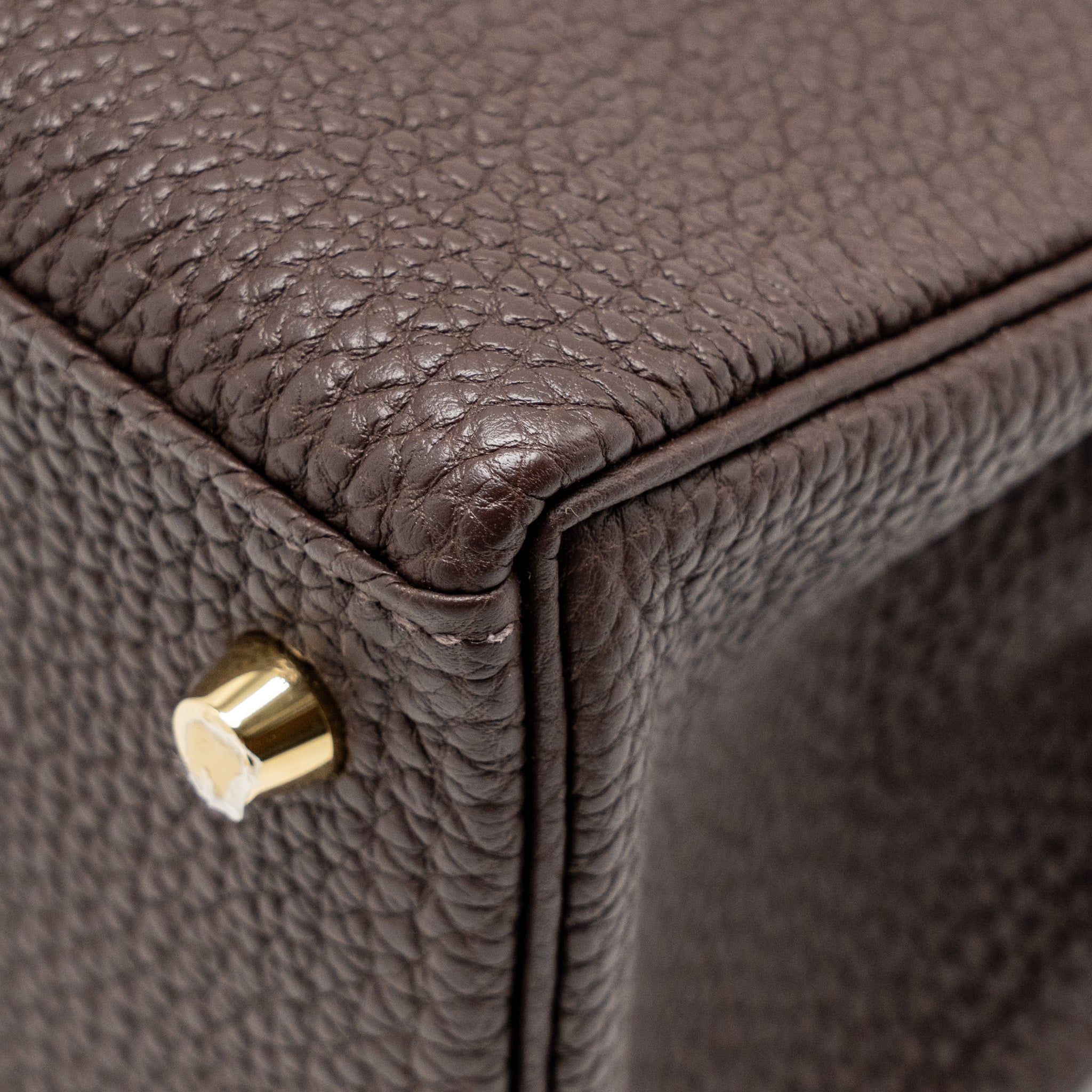 HERMES KELLY 28 TOGO CHOCOLATE GHW