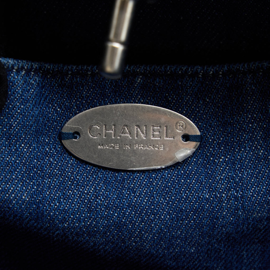 CHANEL COCO BEACH DENIM TOTE BAG SHW (MICROCHIP)