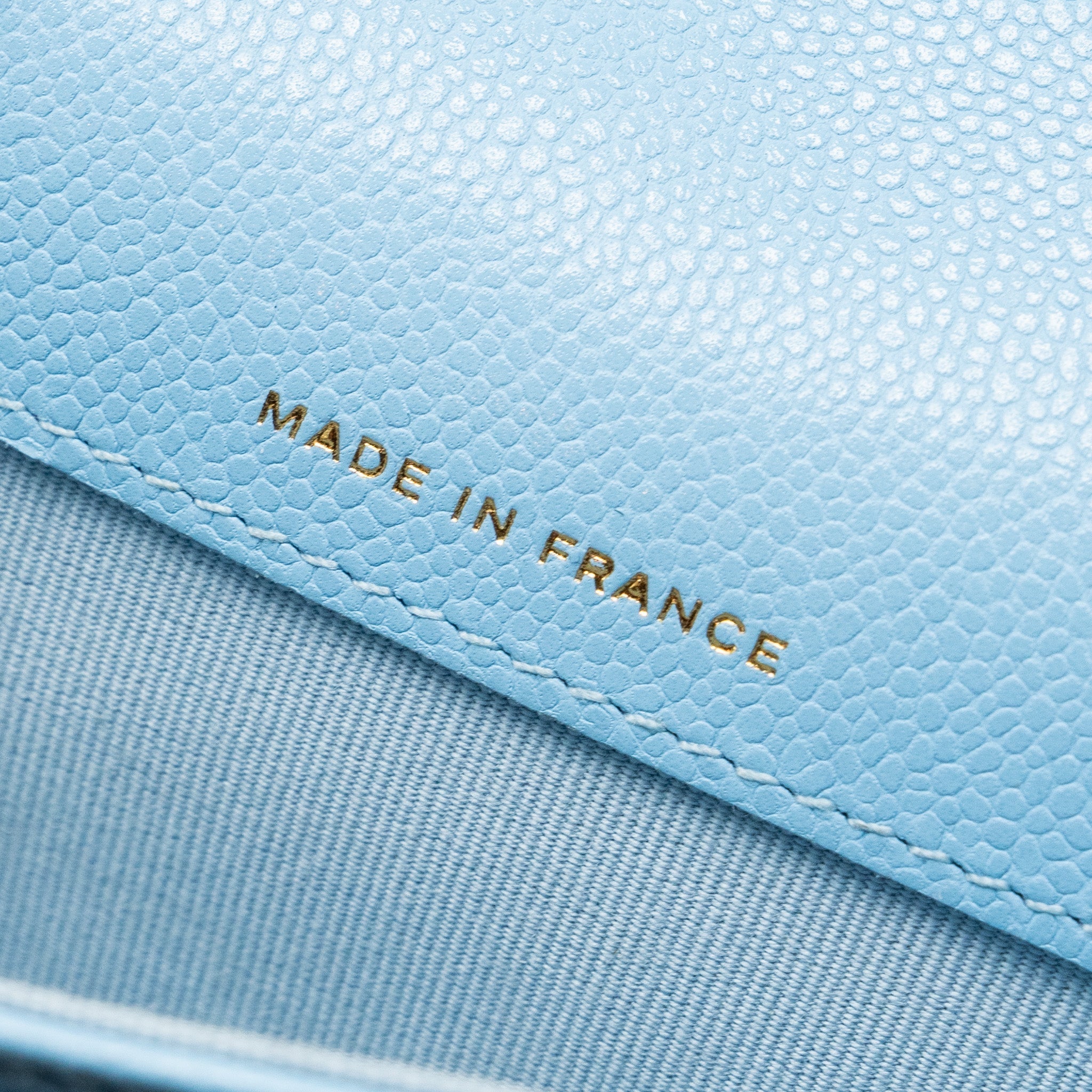 CHANEL CLASSIC FLAP CARD HOLDER CAVIAR BLUE LGHW (MICROCHIP)