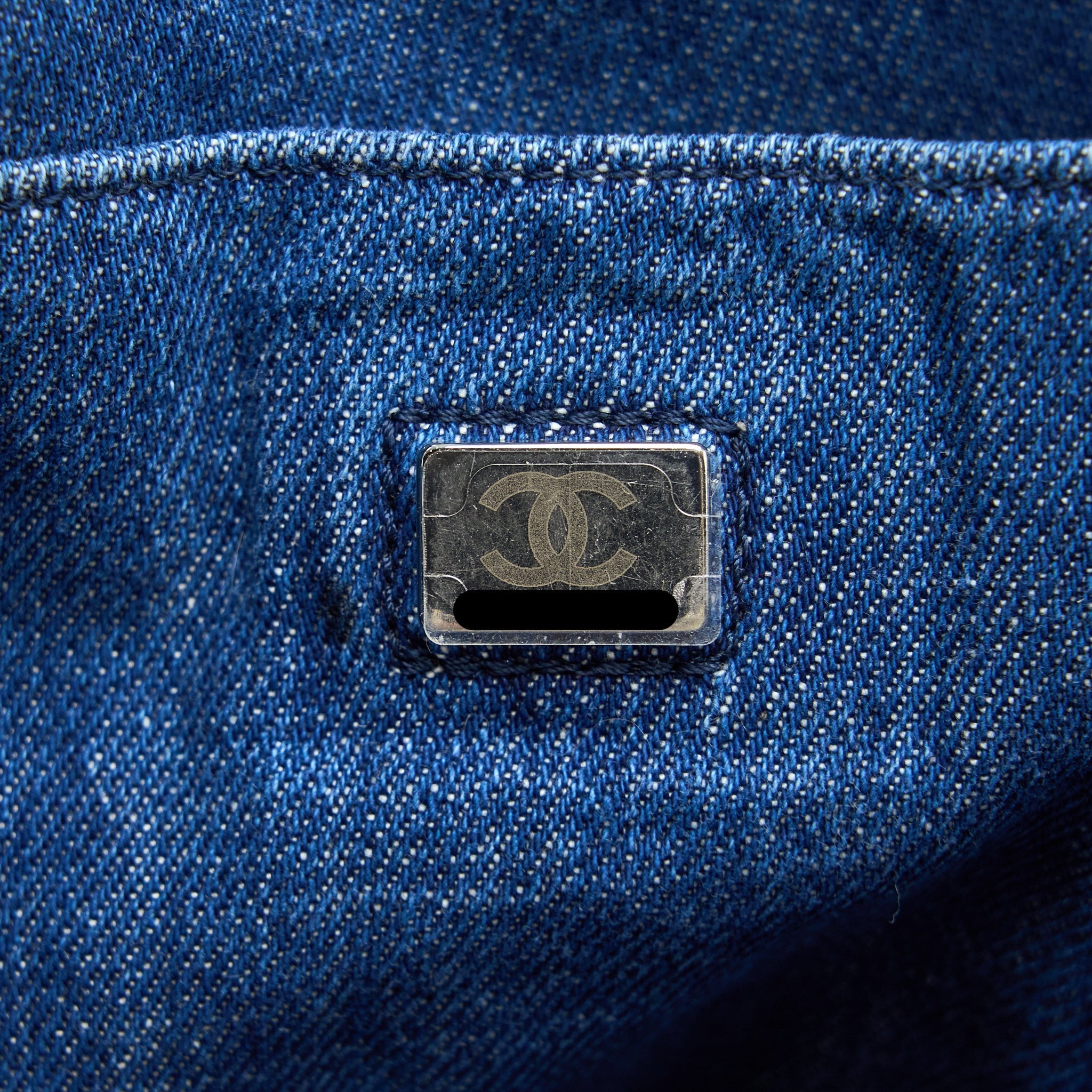 CHANEL COCO BEACH DENIM TOTE BAG SHW (MICROCHIP)
