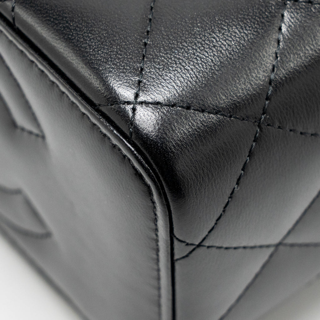 CHANEL LONG VANITY WITH CHAIN DETAIL CC LOGO LAMBSKIN BLACK GHW(MICROCHIP)
