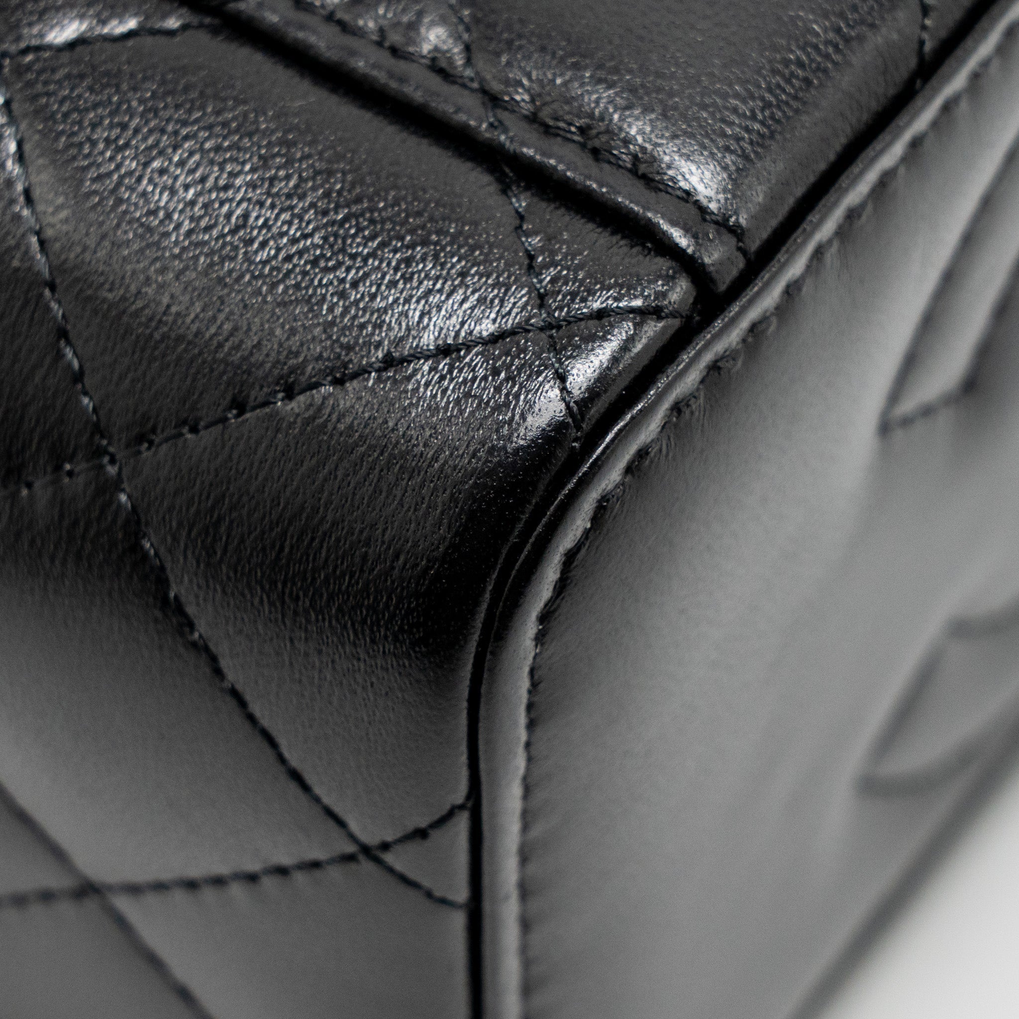CHANEL LONG VANITY WITH CHAIN DETAIL CC LOGO LAMBSKIN BLACK GHW(MICROCHIP)