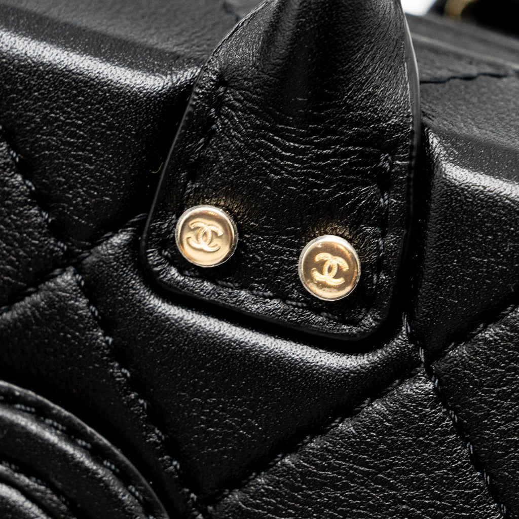 CHANEL 22B SMALL VANITY CASE CALFSKIN BLACK GHW (MICROCHIP)