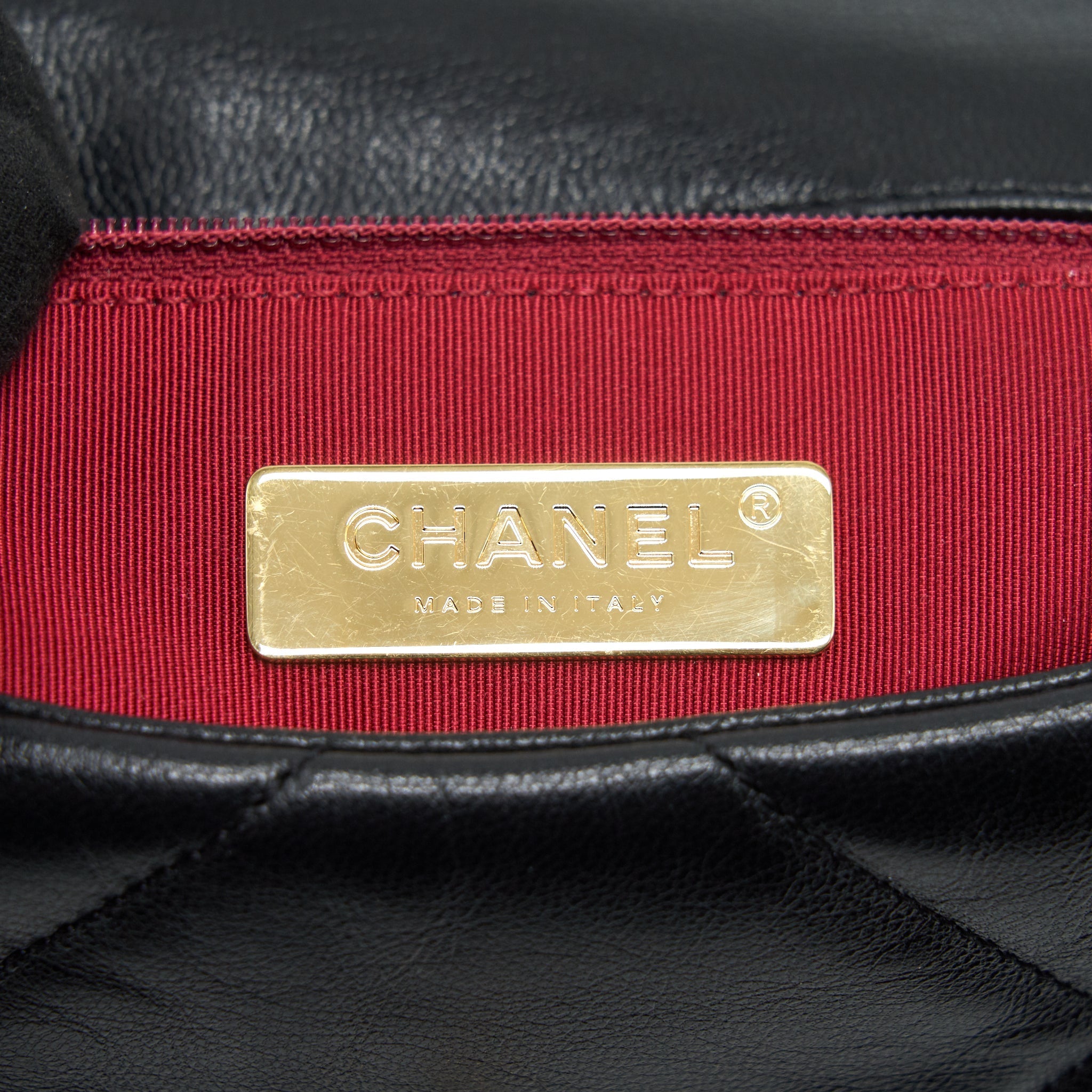 CHANEL SMALL 19 BAG BLACK GHW