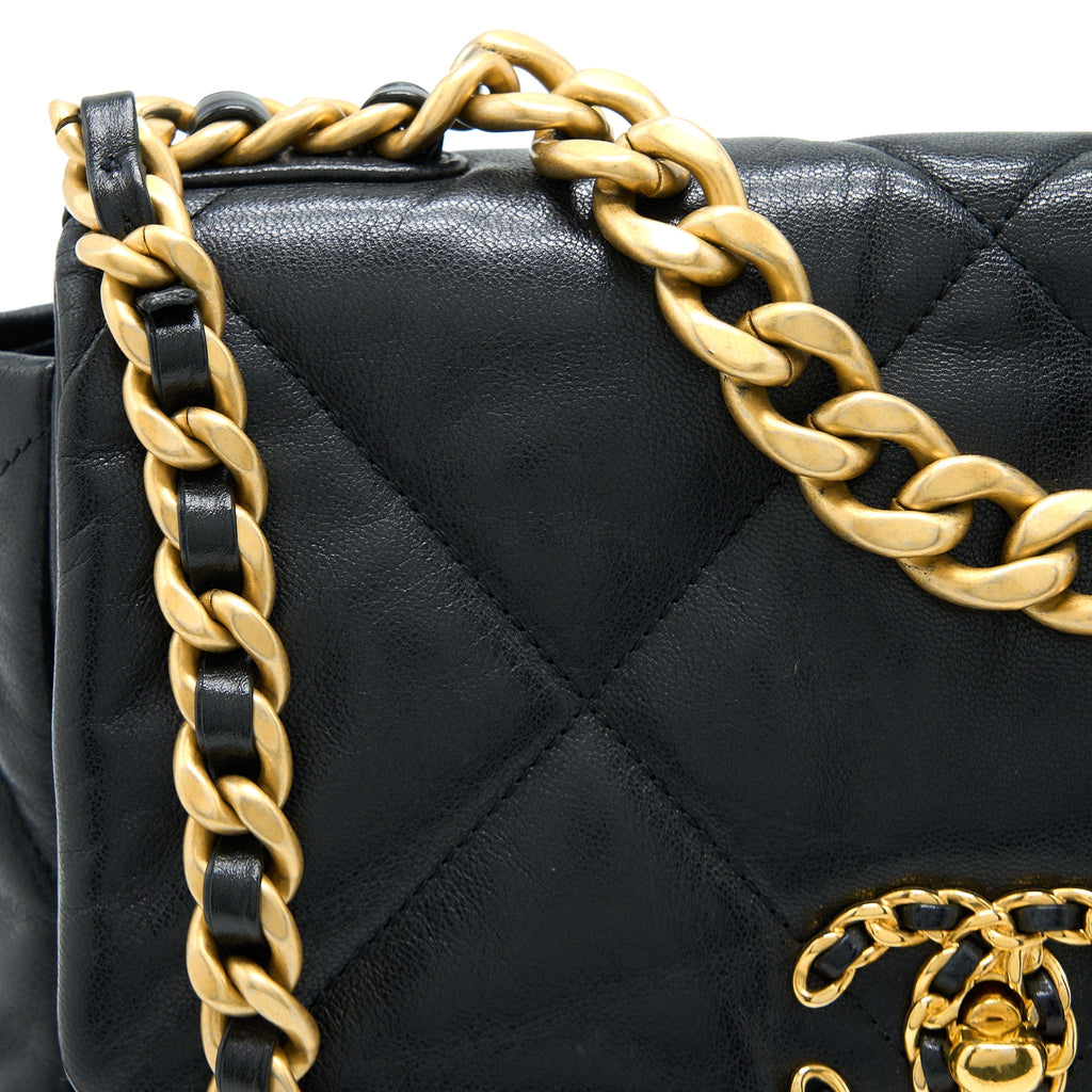 CHANEL SMALL 19 BAG GOATSKIN BLACK GHW