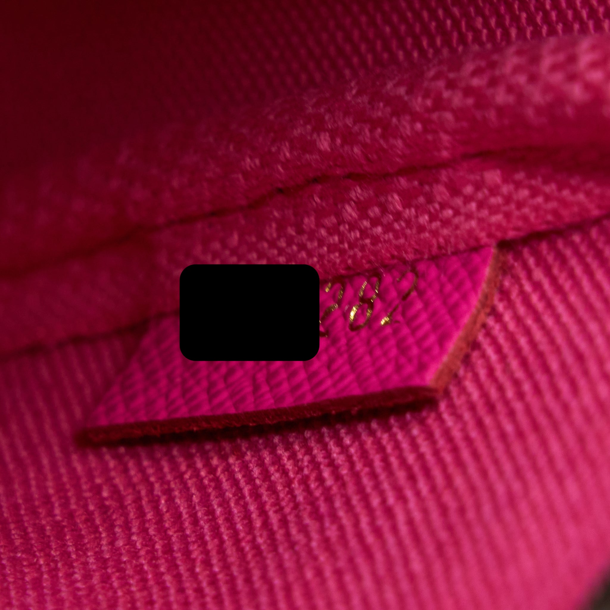 LOUIS VUITTON 2022 CHRISTMAS LIMITED MINI POCHETTE ACCESSORIES MONOGRAM CANVAS SEOUL BOUTIQUE GHW