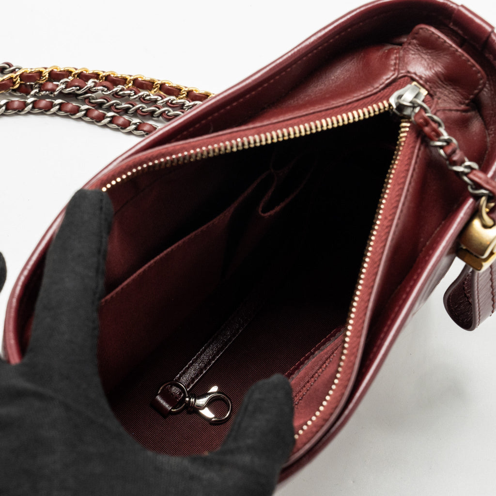 CHANEL SMALL GABRIELLE HOBO BAG CALFSKIN RED MULTICOLOUR HARDWARE