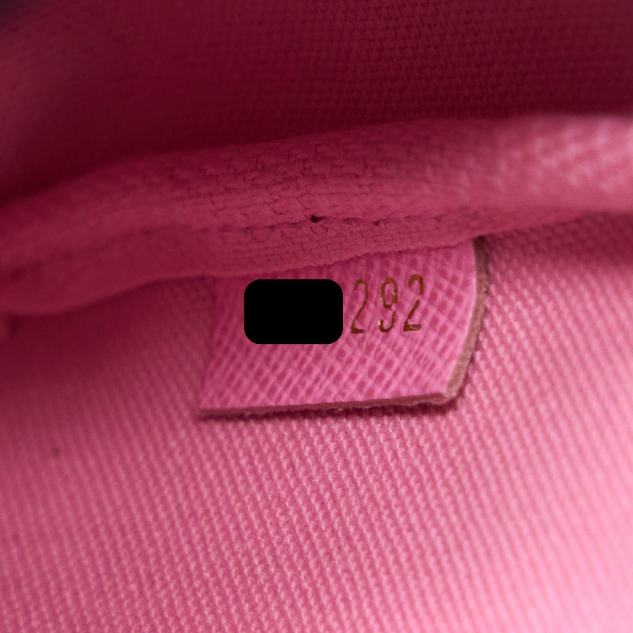 LOUIS VUITTON 2022 CHRISTMAS LIMITED MINI POCHETTE ACCESSORIES MONOGRAM CANVAS PARIS BOUTIQUE GHW