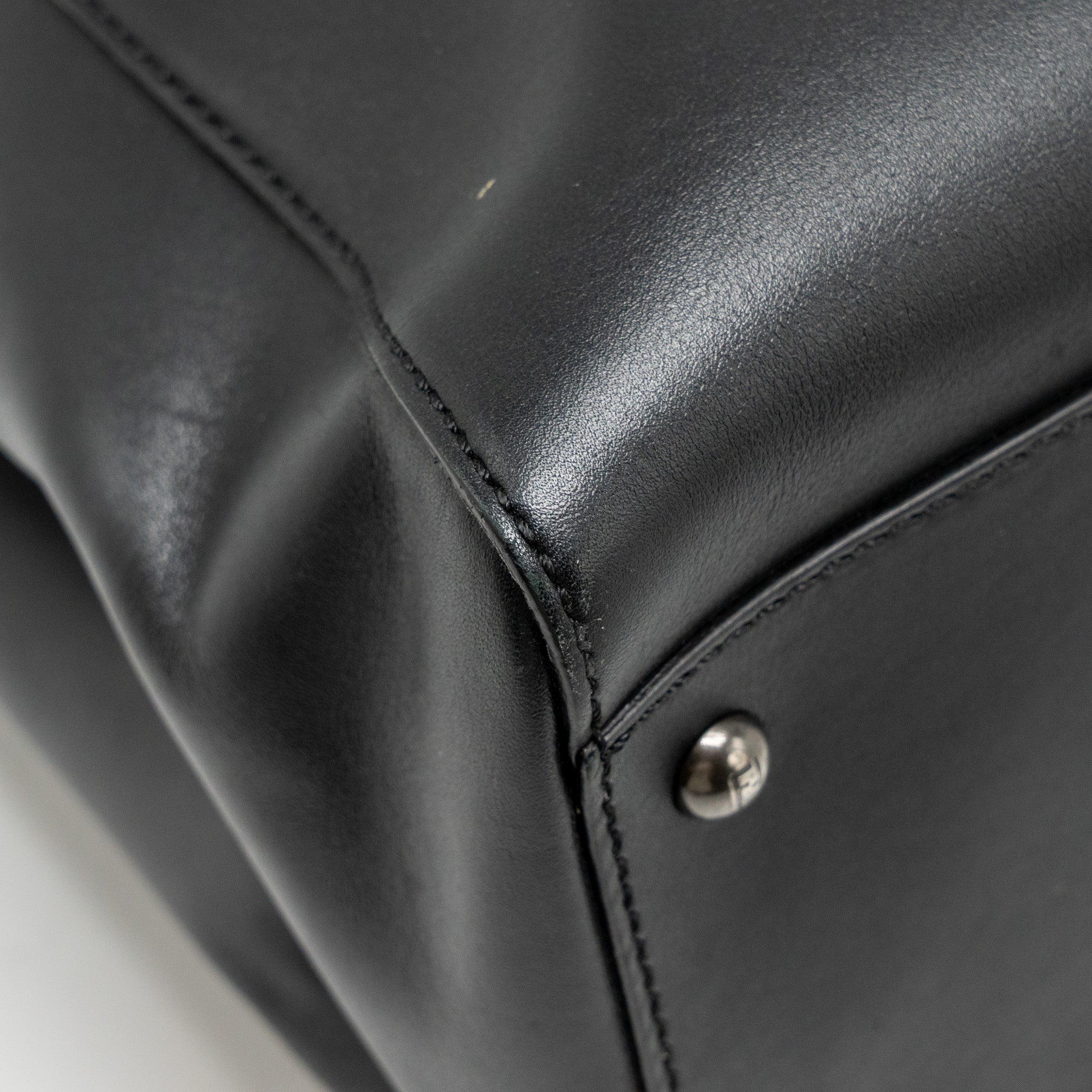 FENDI LARGE PEEKABOO BAG CALFSKIN BLACK GHW