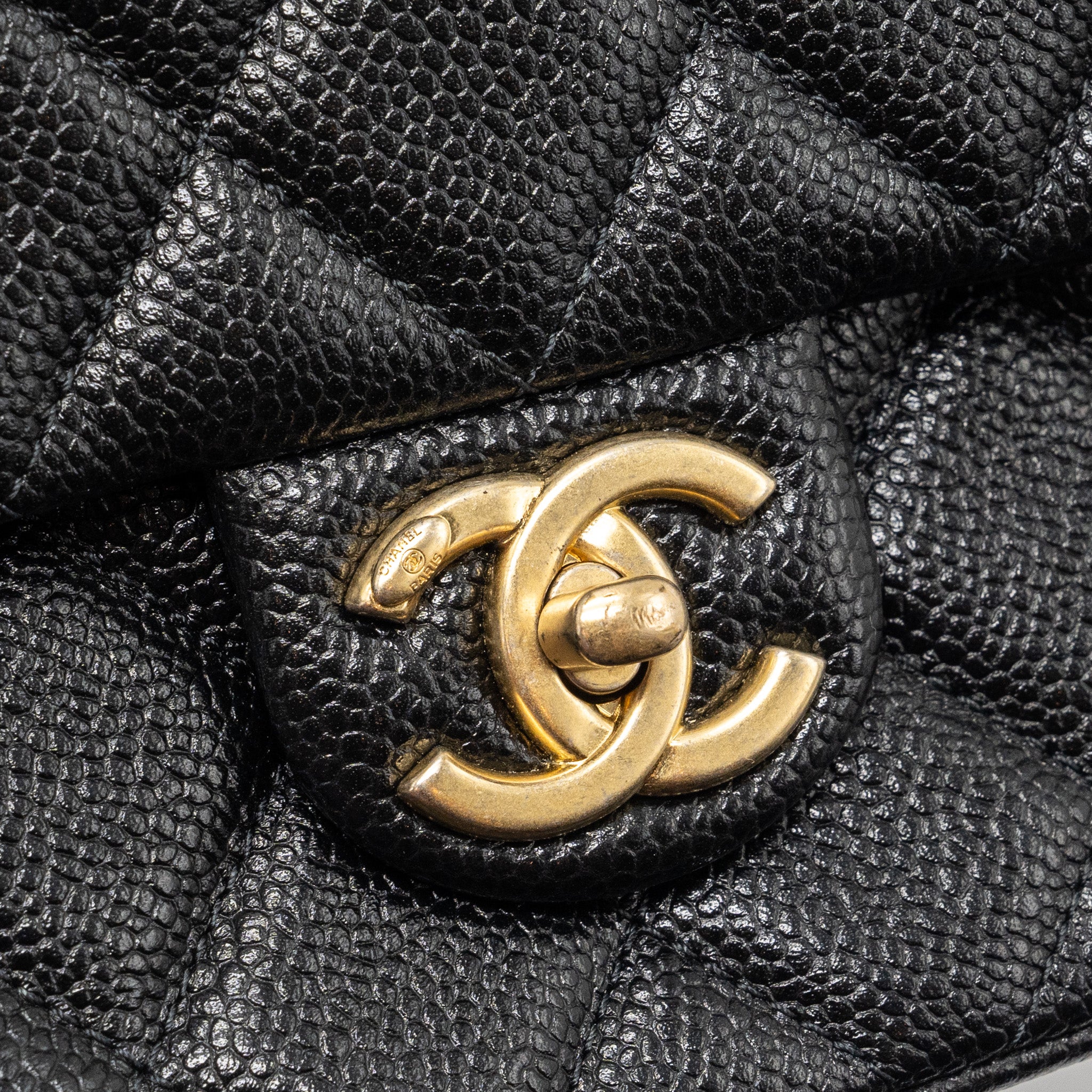 CHANEL 21A CHAIN SOUL FLAP BAG GRAINED CALFSKIN BLACK GHW (MICROCHIP)