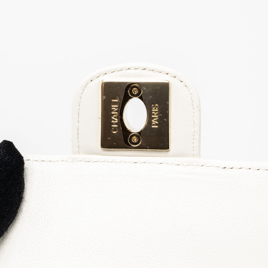 CHANEL 22S SMALL HEART BAG LAMBSKIN WHITE LGHW