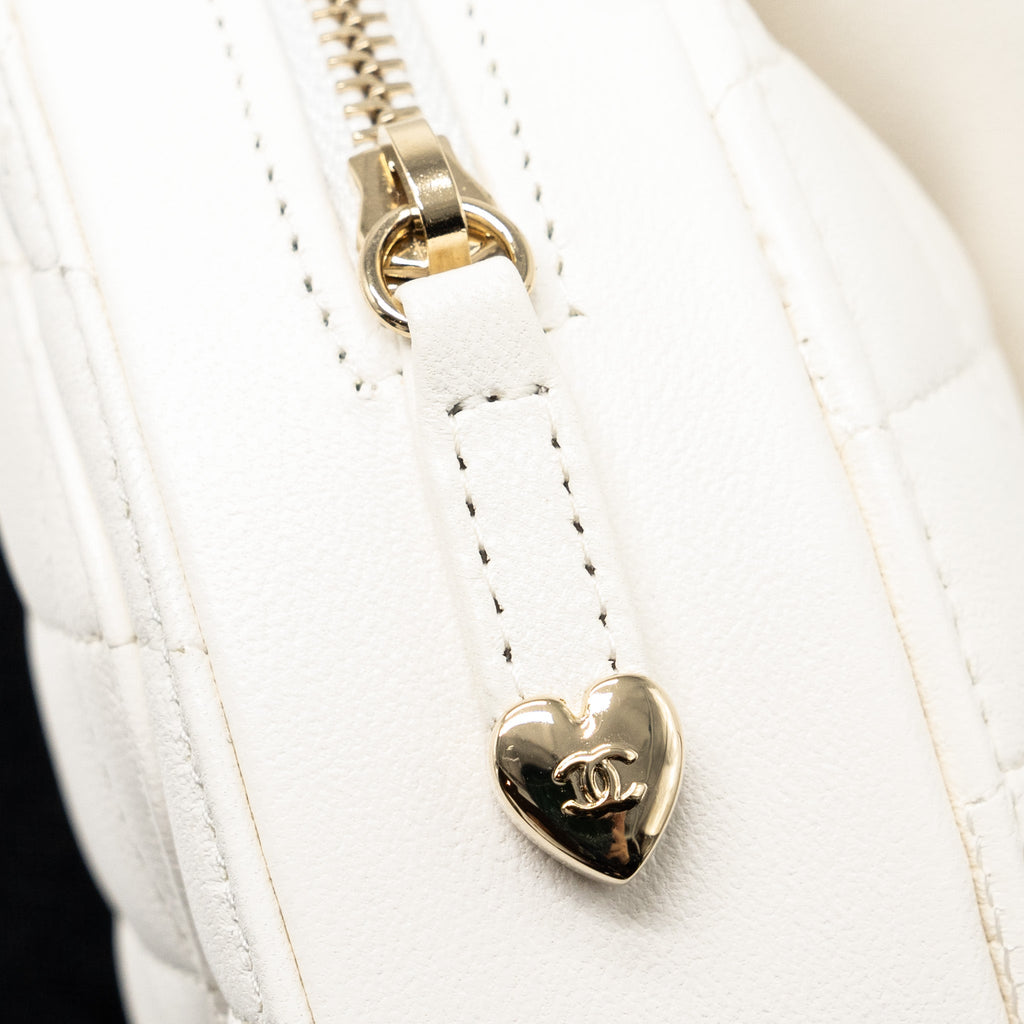 CHANEL 22S SMALL HEART BAG LAMBSKIN WHITE LGHW