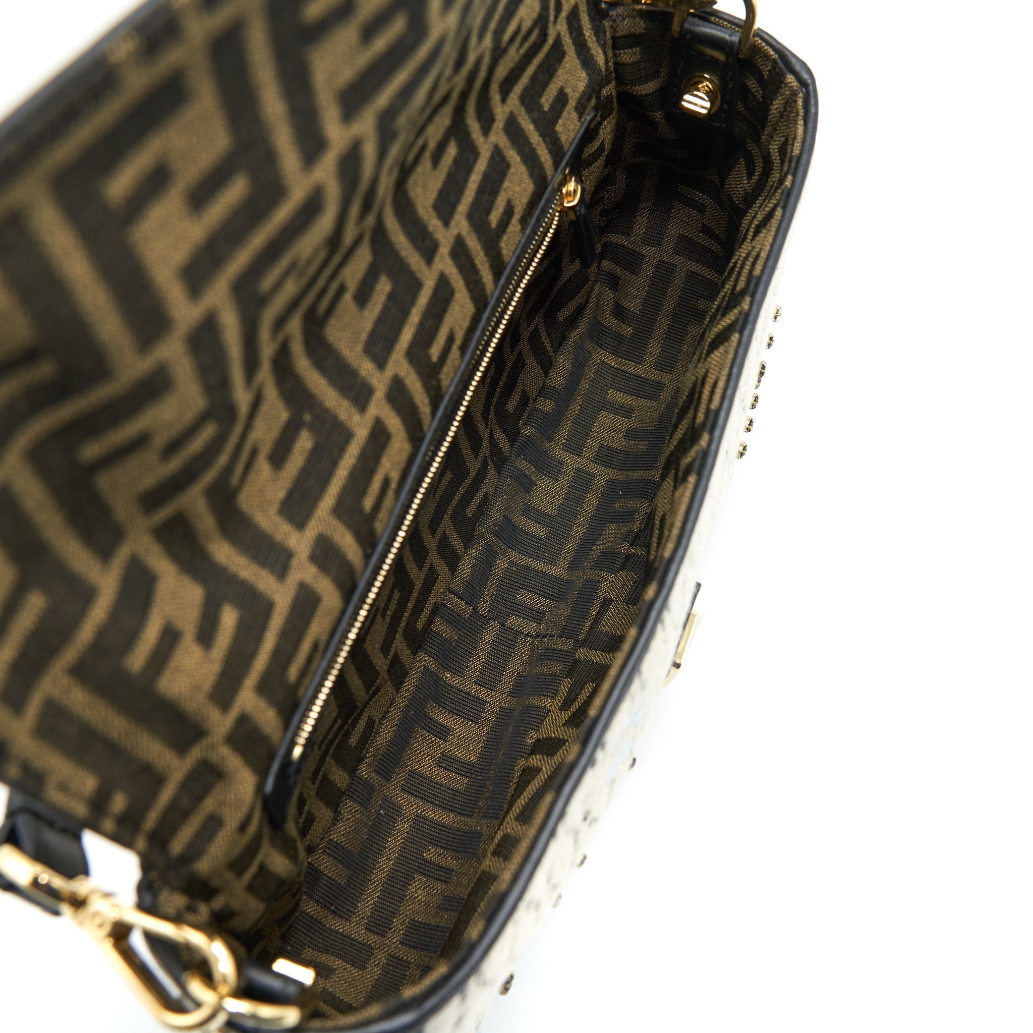 FENDI BAGUETTE ICONIC MEDIUM WHITE RAFFIA BAG MULTICOLOR