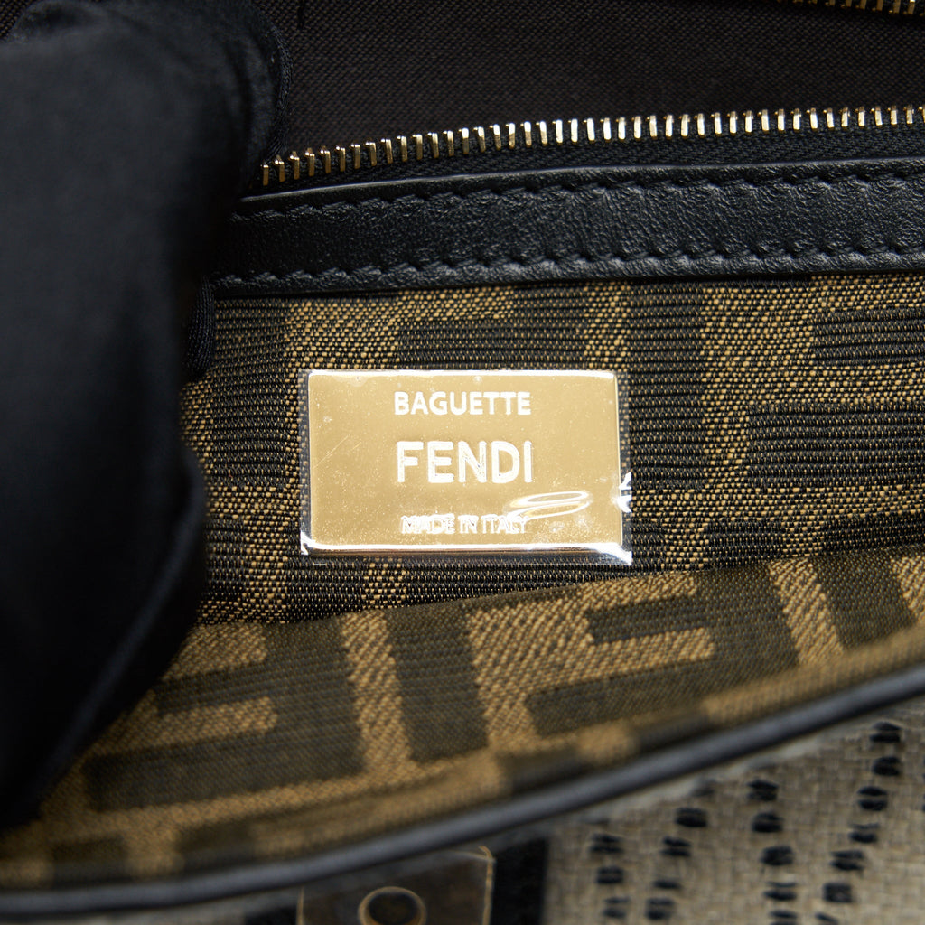 FENDI BAGUETTE ICONIC MEDIUM WHITE RAFFIA BAG MULTICOLOR