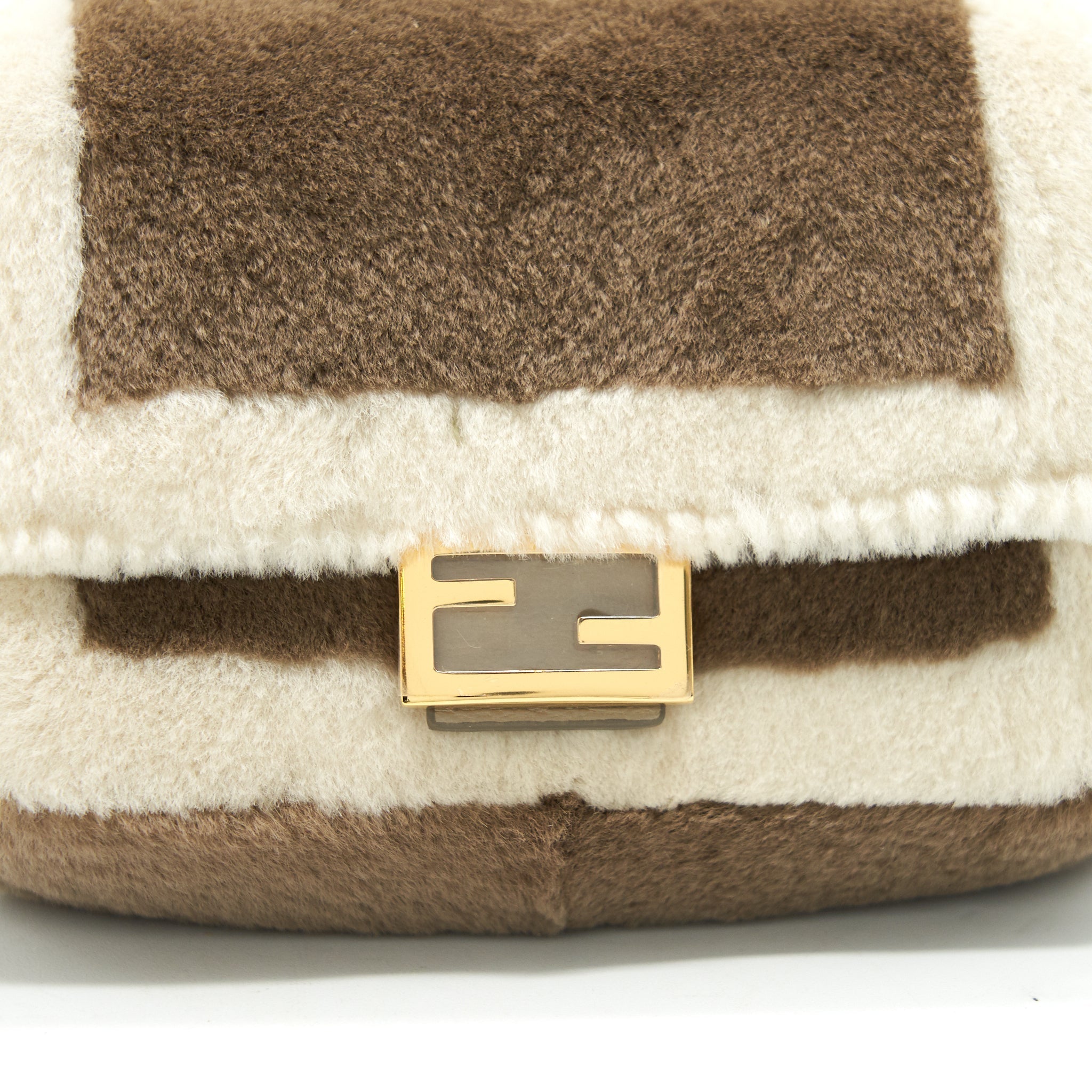 FENDI NANO BAGUETTE BROWN MINK CHARM