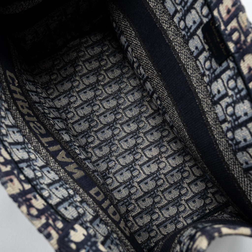 DIOR MEDIUM BOOK TOTE BLUE OBLIQUE EMBOIDERY