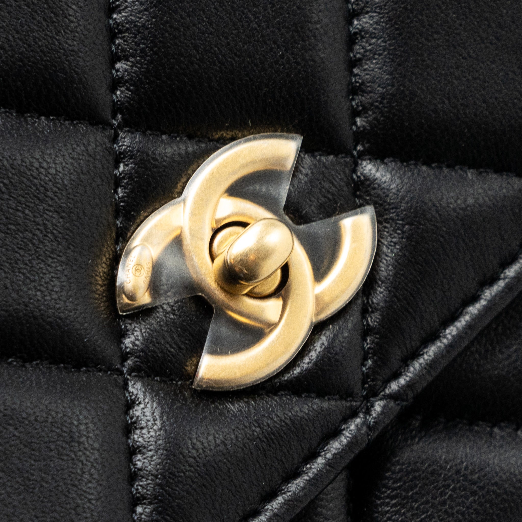 CHANEL PEARL CRUSH WALLET ON CHAIN LAMBSKIN BLACK GHW (MICROCHIP)