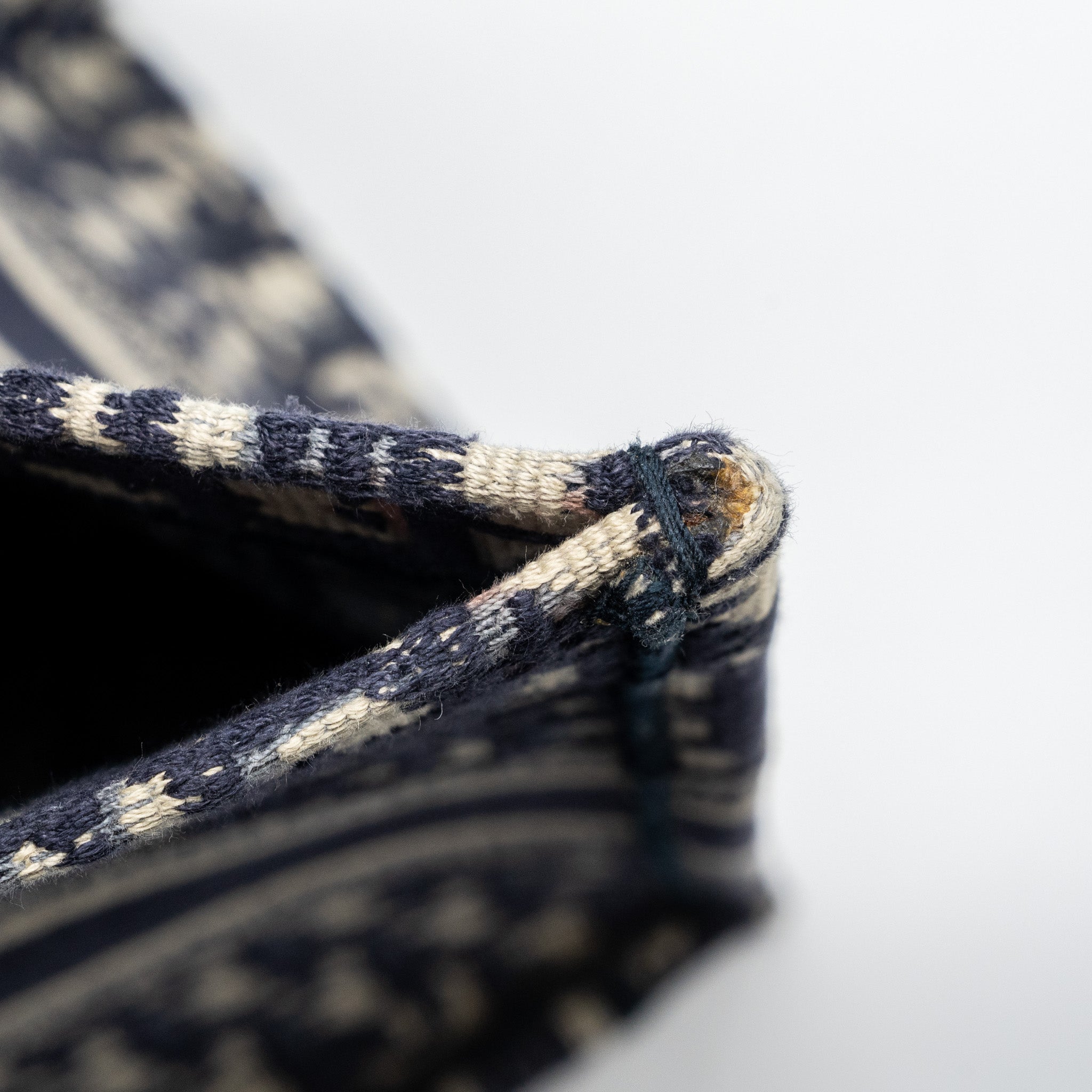 DIOR MEDIUM BOOK TOTE BLUE OBLIQUE EMBOIDERY