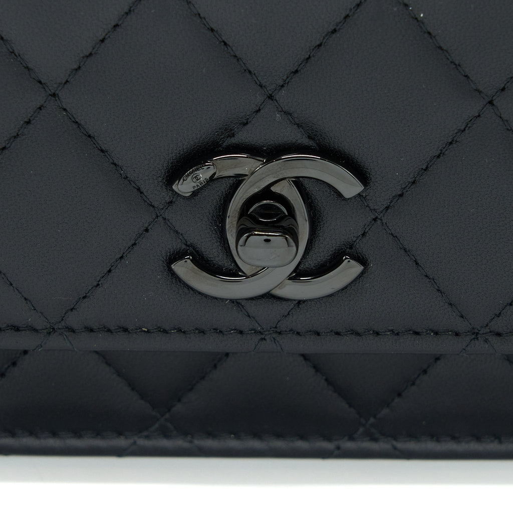 CHANEL TRENDY CC WALLET ON CHAIN LAMBSKIN SO BLACK WITH BLACK HARDWARE (MICROCHIP)