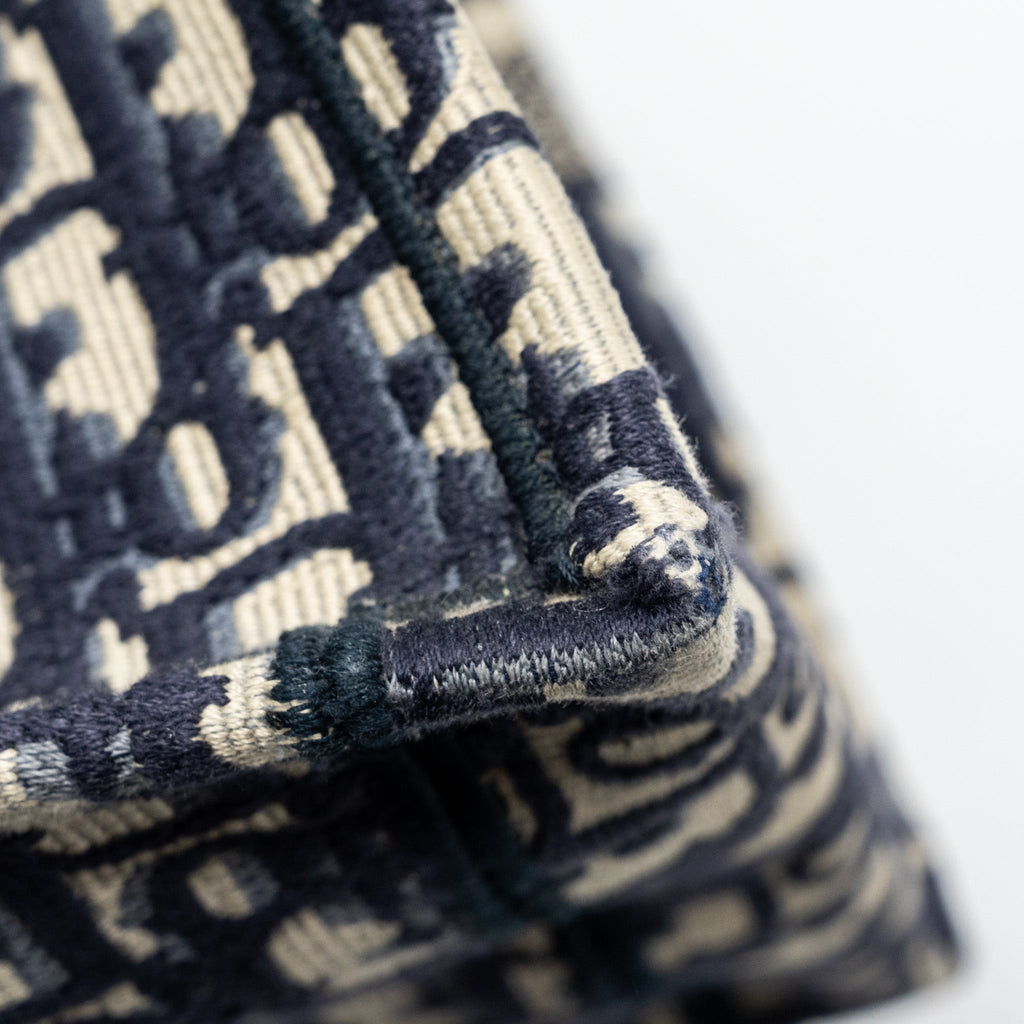 DIOR MEDIUM BOOK TOTE BLUE OBLIQUE EMBOIDERY
