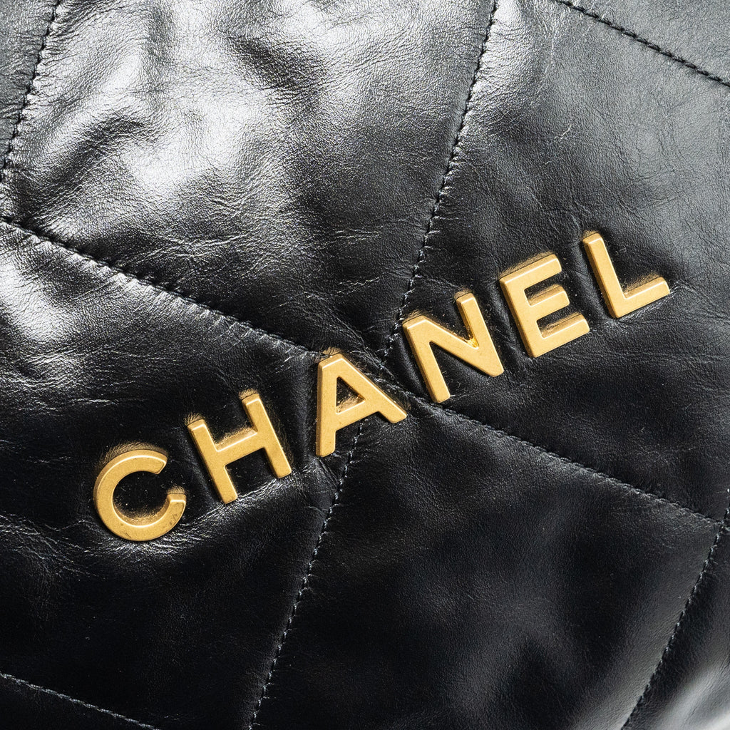CHANEL MEDIUM 22 BAG SHINY CALFSKIN BLACK GHW