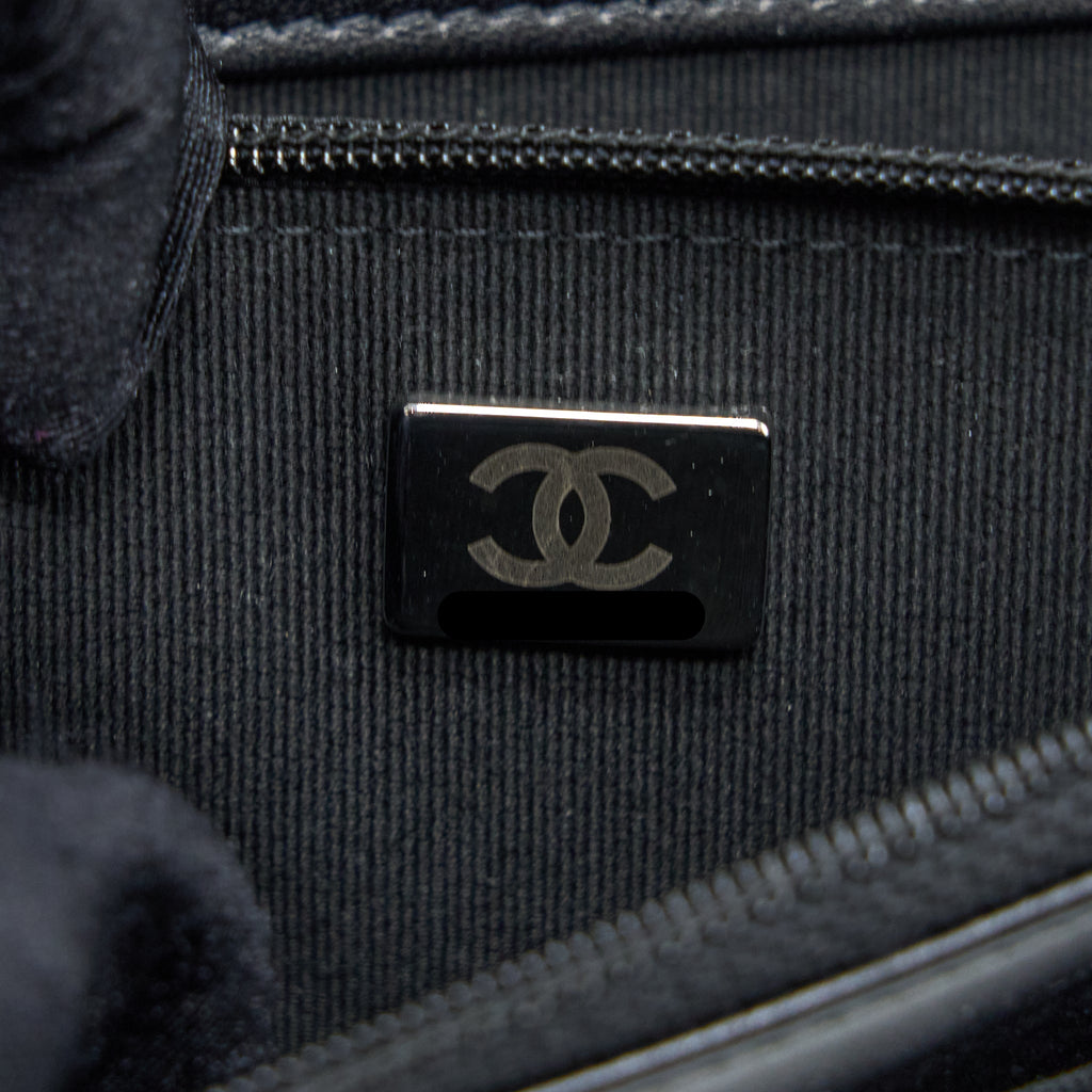 CHANEL TRENDY CC WALLET ON CHAIN LAMBSKIN SO BLACK WITH BLACK HARDWARE (MICROCHIP)