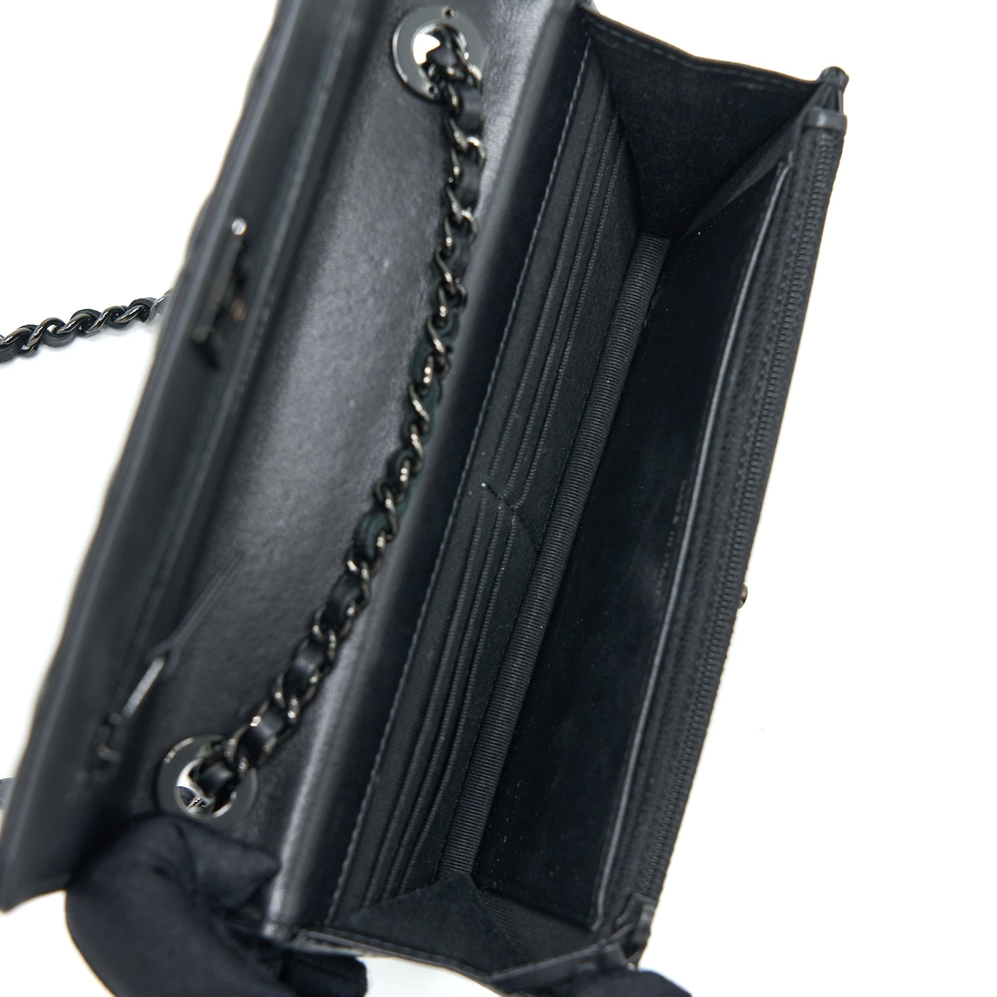 CHANEL TRENDY CC WALLET ON CHAIN LAMBSKIN SO BLACK WITH BLACK HARDWARE (MICROCHIP)